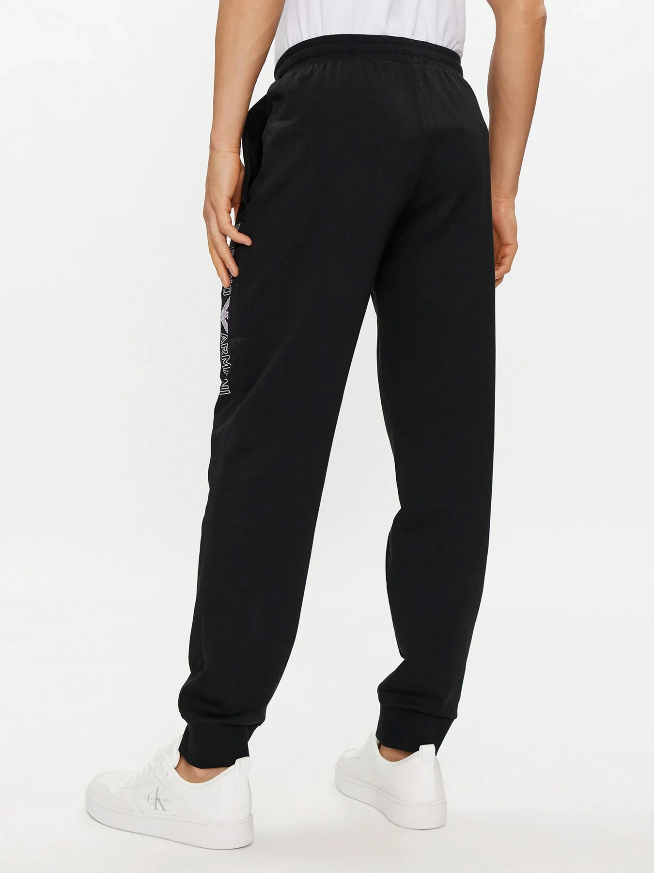 Брюки Emporio Armani модель 111690-4R566-00020 Брюки Emporio Armani модель 111690-4R566-00020 Фото