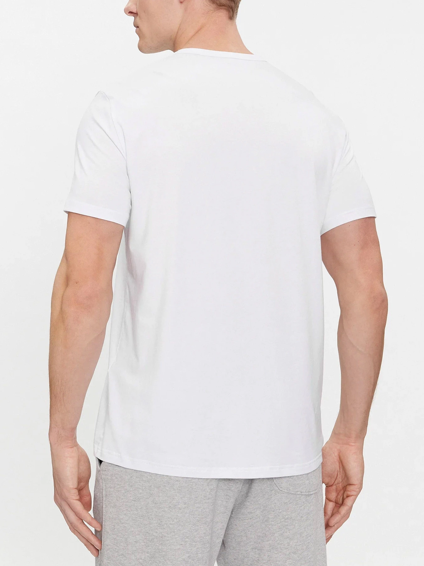 Футболки и поло Emporio Armani модель 111849-4R717-10410 Футболки и поло Emporio Armani модель 111849-4R717-10410 Фото