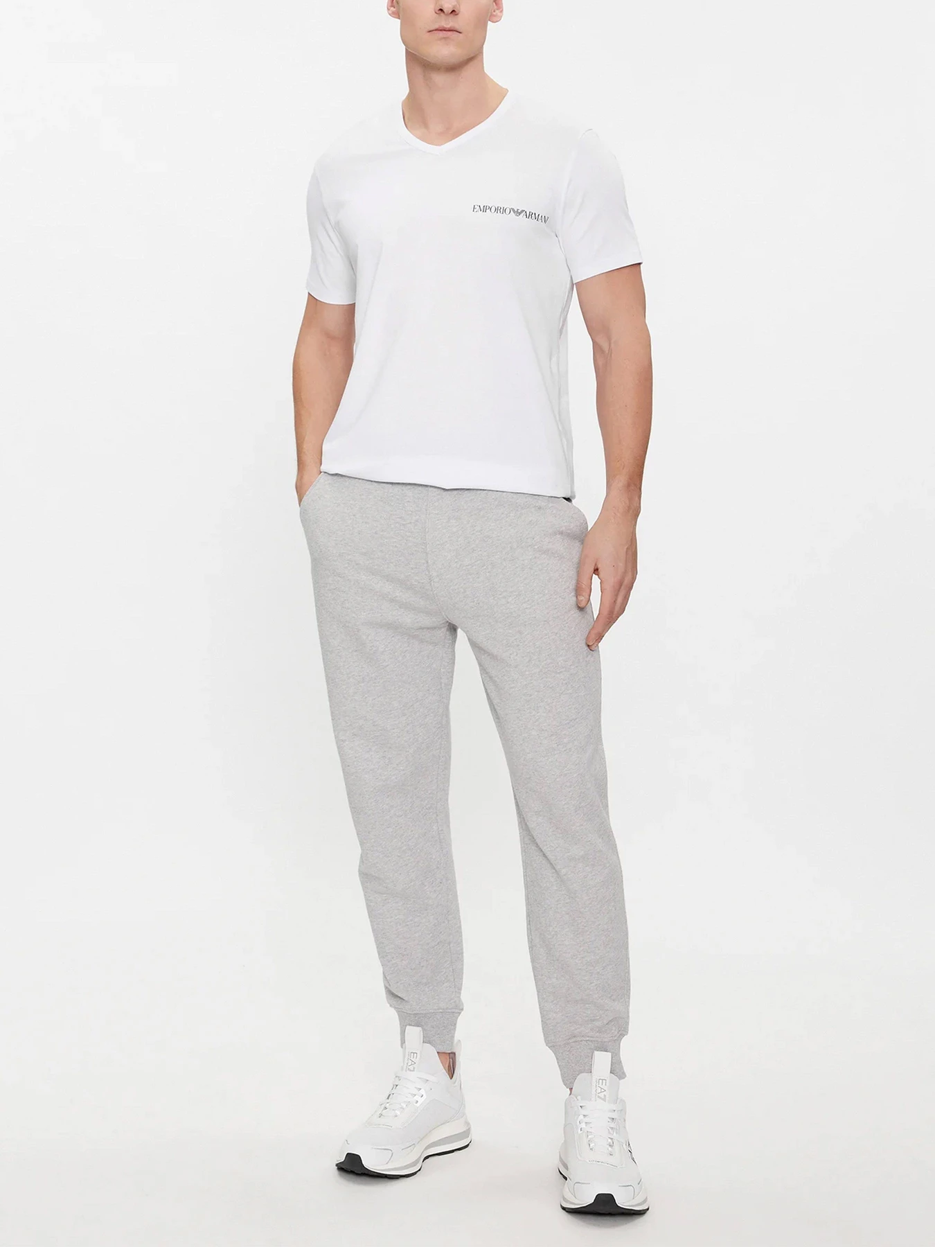 Футболки и поло Emporio Armani модель 111849-4R717-10410 Футболки и поло Emporio Armani модель 111849-4R717-10410 Фото