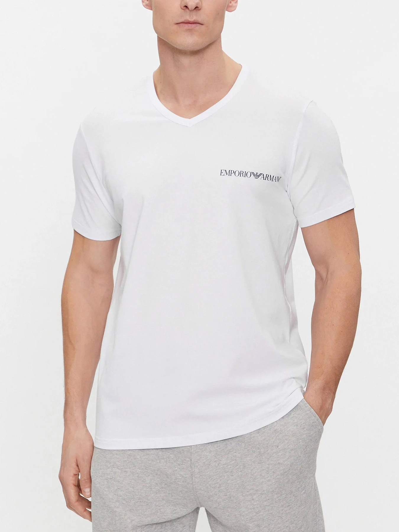 Футболки и поло Emporio Armani модель 111849-4R717-10410 Футболки и поло Emporio Armani модель 111849-4R717-10410 Фото