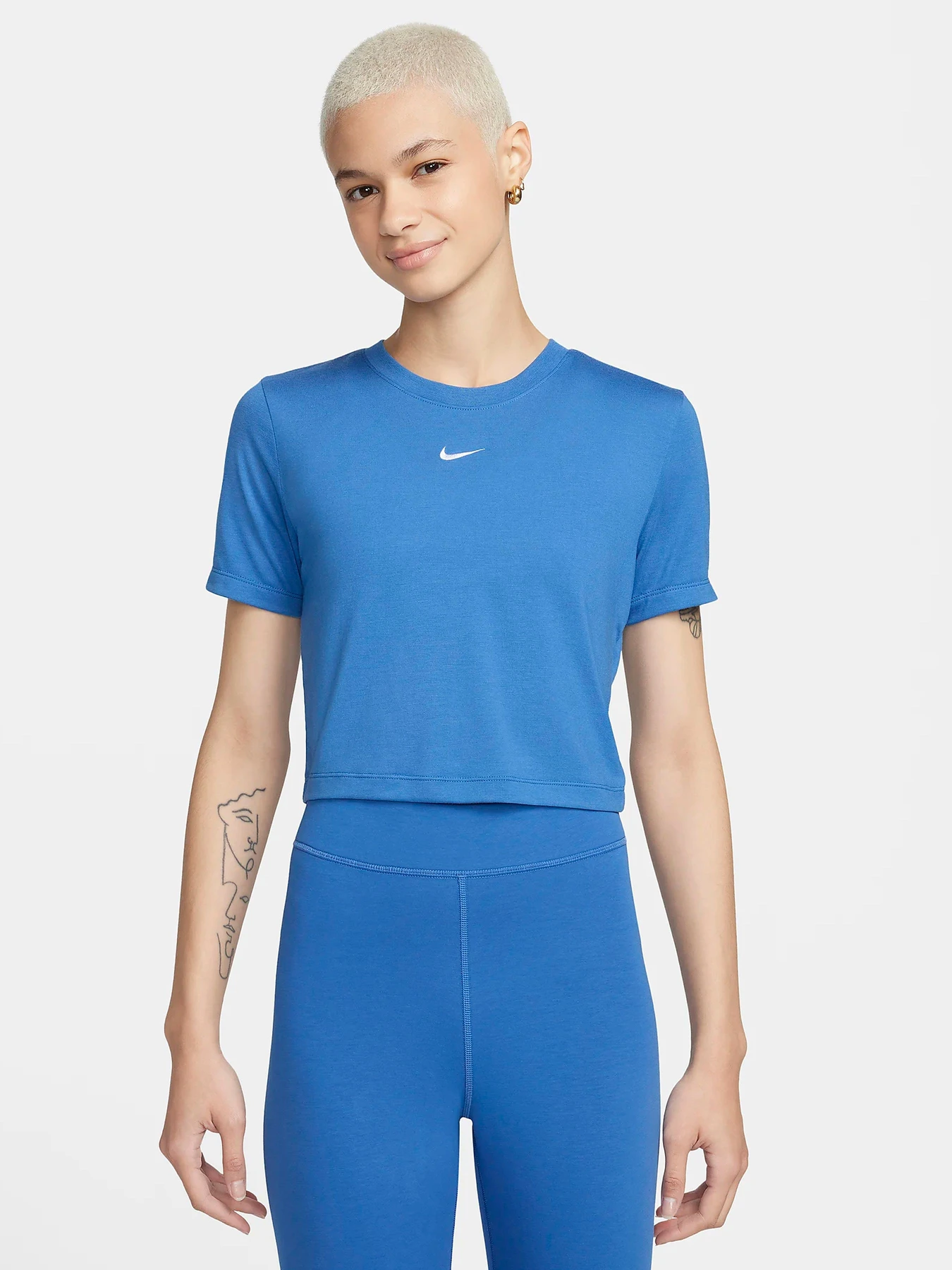 Футболки и поло NIKE модель FB2873-402 Футболки и поло NIKE модель FB2873-402 Фото