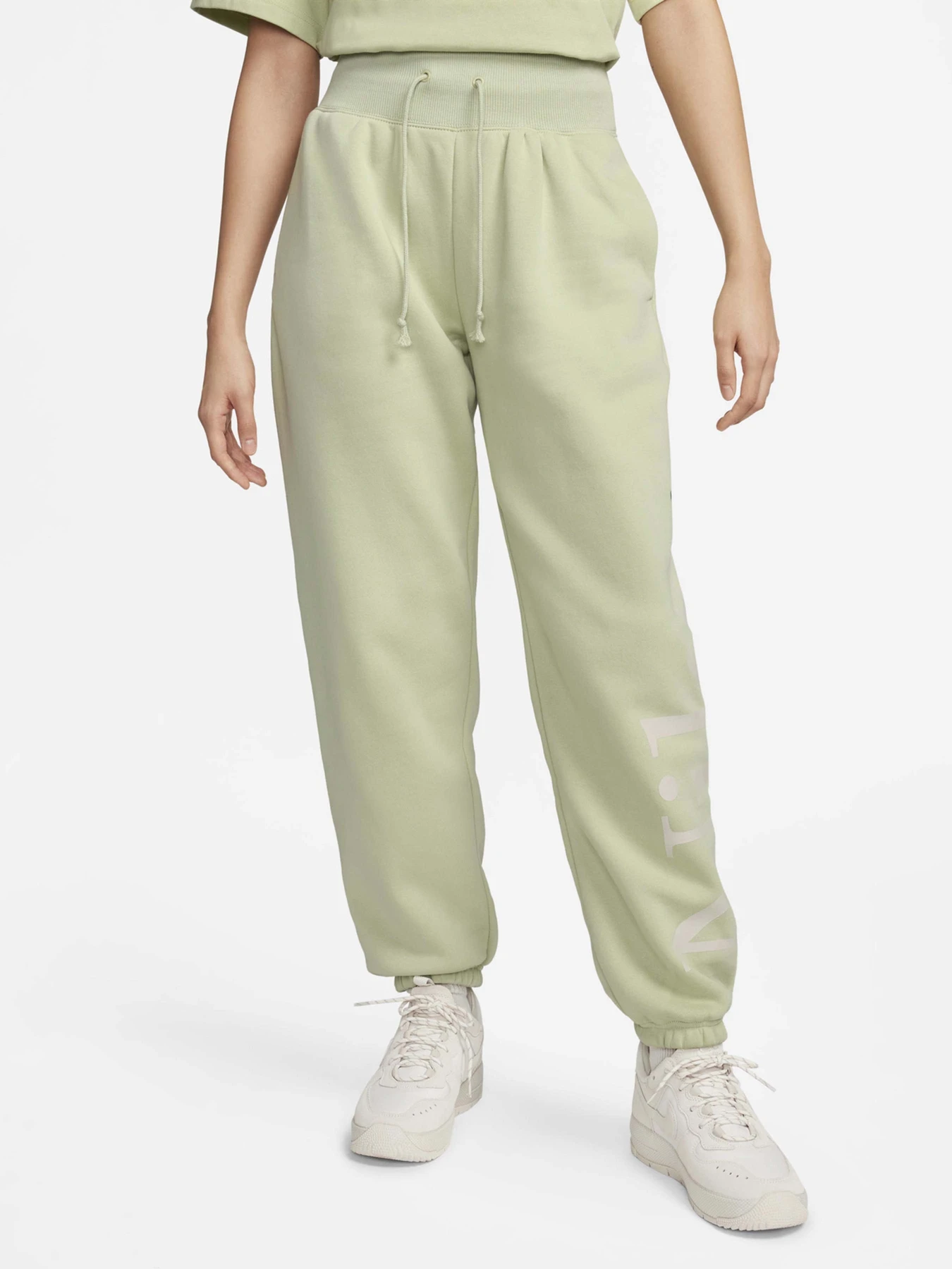 Брюки NIKE модель FN2552-371 Брюки NIKE модель FN2552-371 Фото