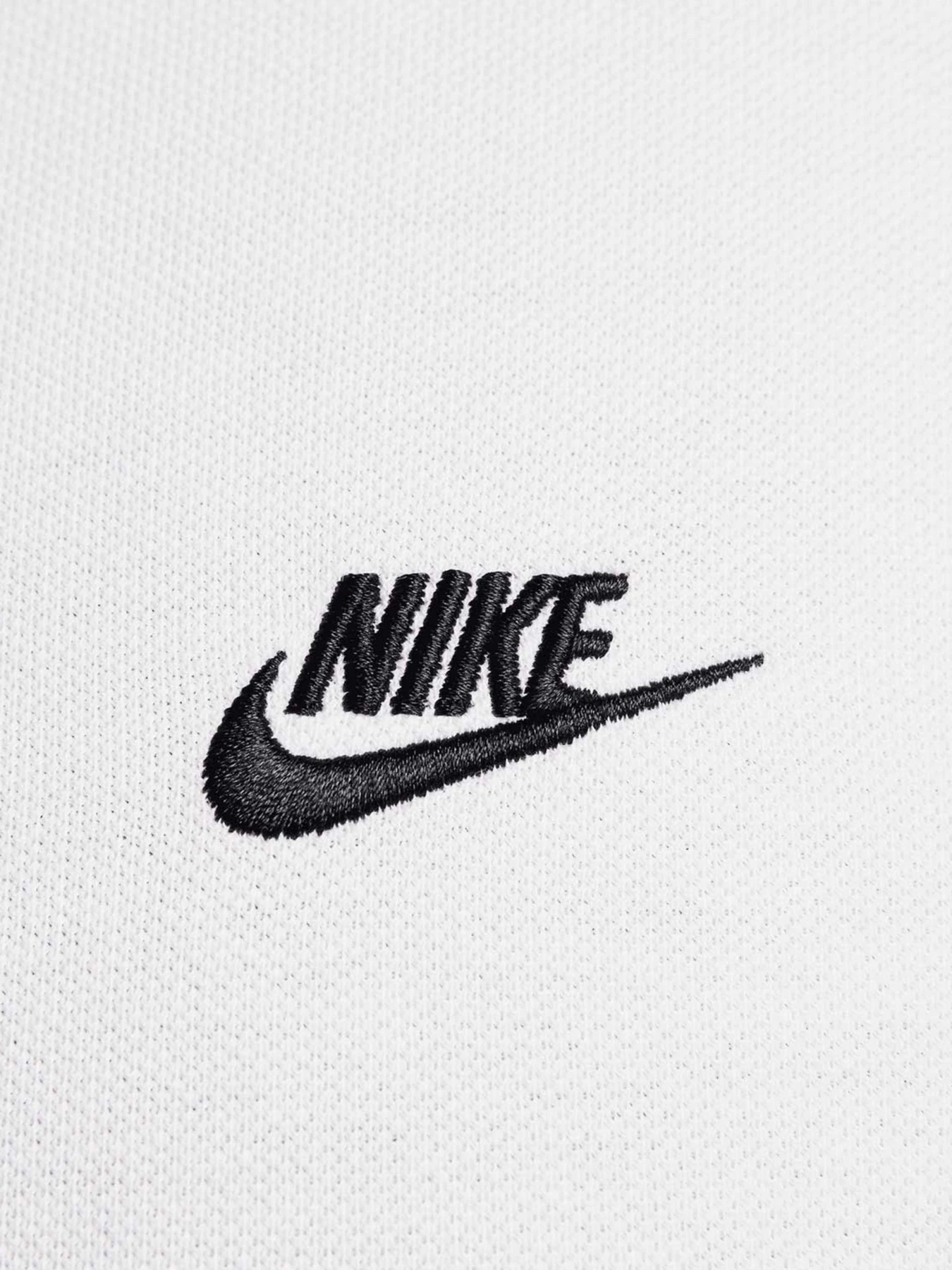 Футболки и поло NIKE модель FN3894-100 Футболки и поло NIKE модель FN3894-100 Фото