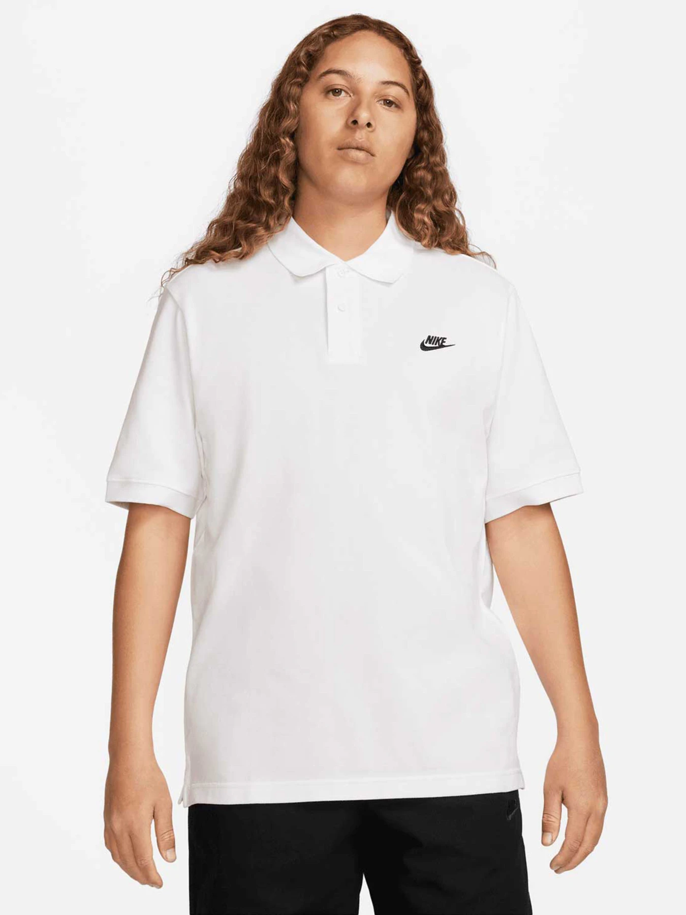 Футболки и поло NIKE модель FN3894-100 Футболки и поло NIKE модель FN3894-100 Фото