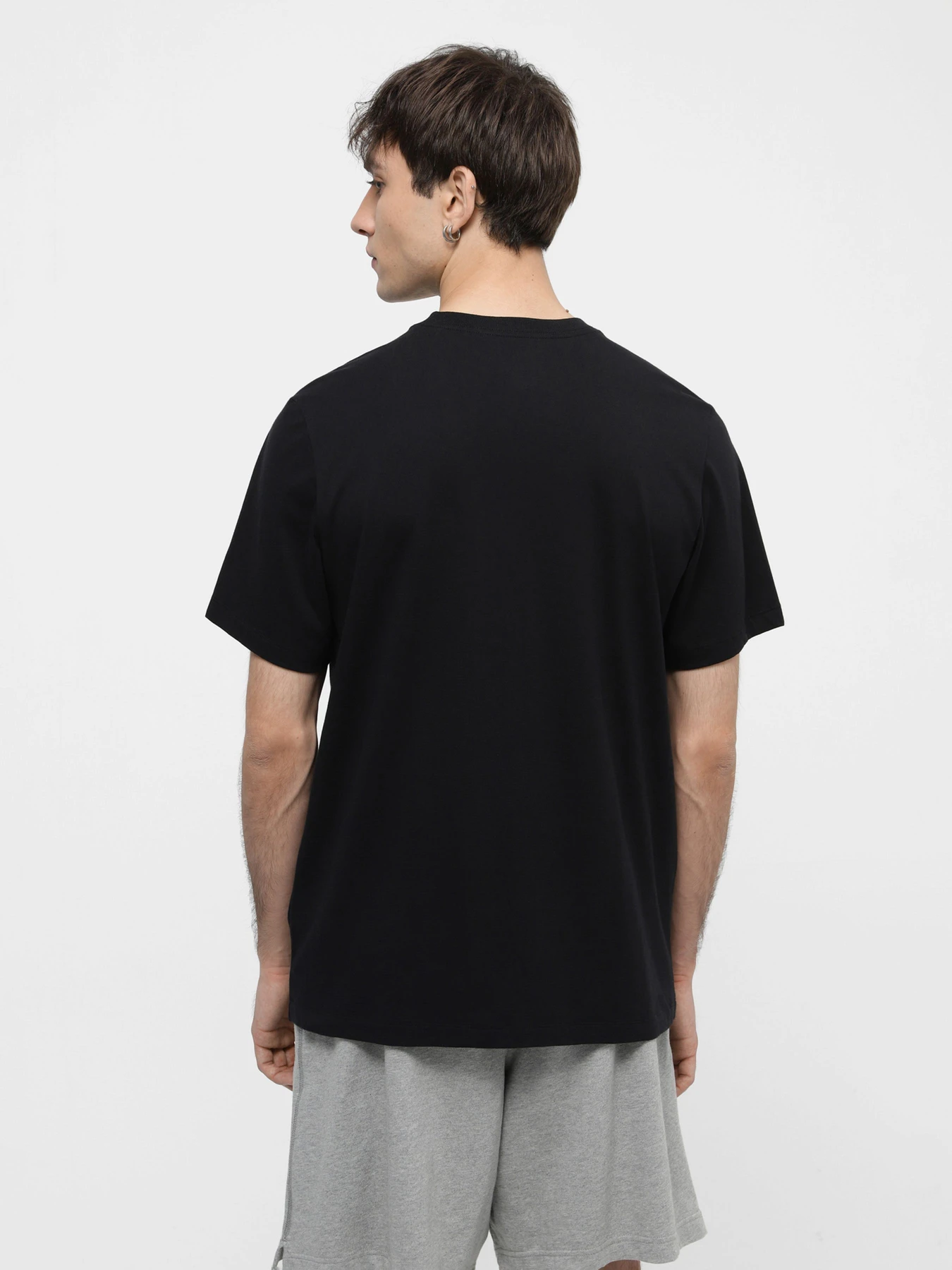 Футболки и поло NIKE модель FQ7998-010 Футболки и поло NIKE модель FQ7998-010 Фото