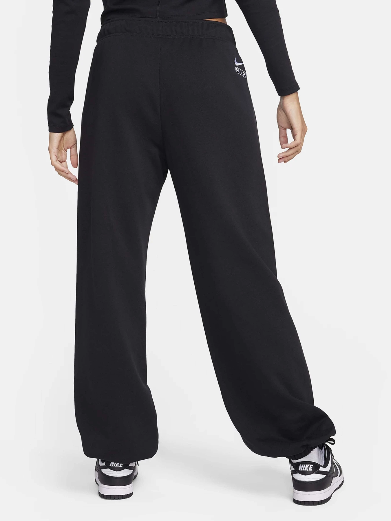 Брюки NIKE модель FN1902-010 Брюки NIKE модель FN1902-010 Фото