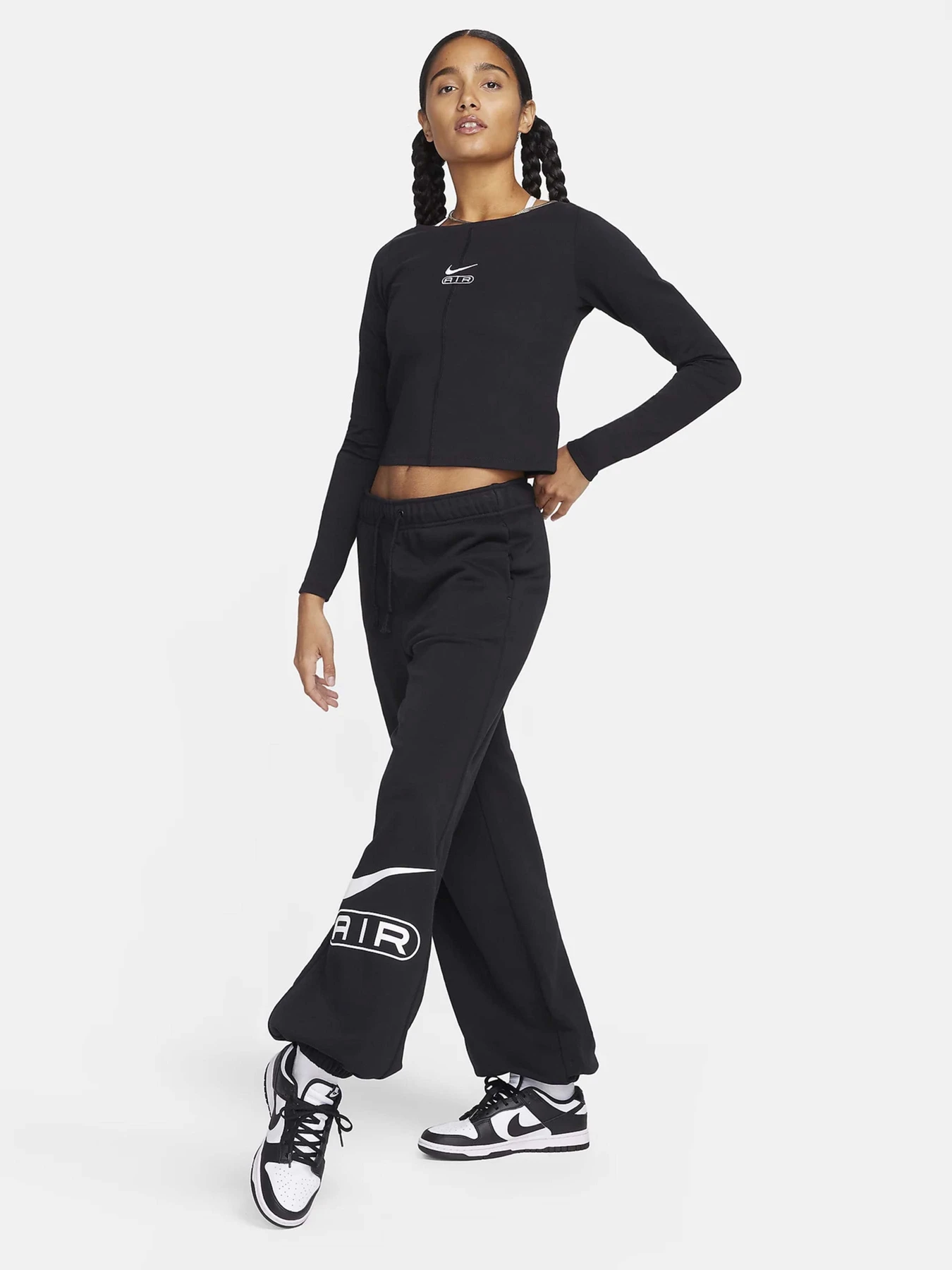 Брюки NIKE модель FN1902-010 Брюки NIKE модель FN1902-010 Фото