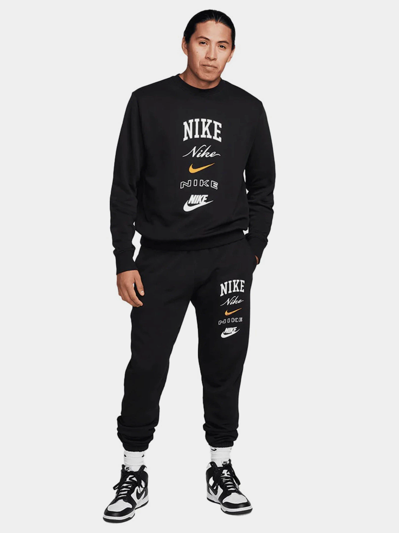 Брюки NIKE модель FN2643-010 Брюки NIKE модель FN2643-010 Фото