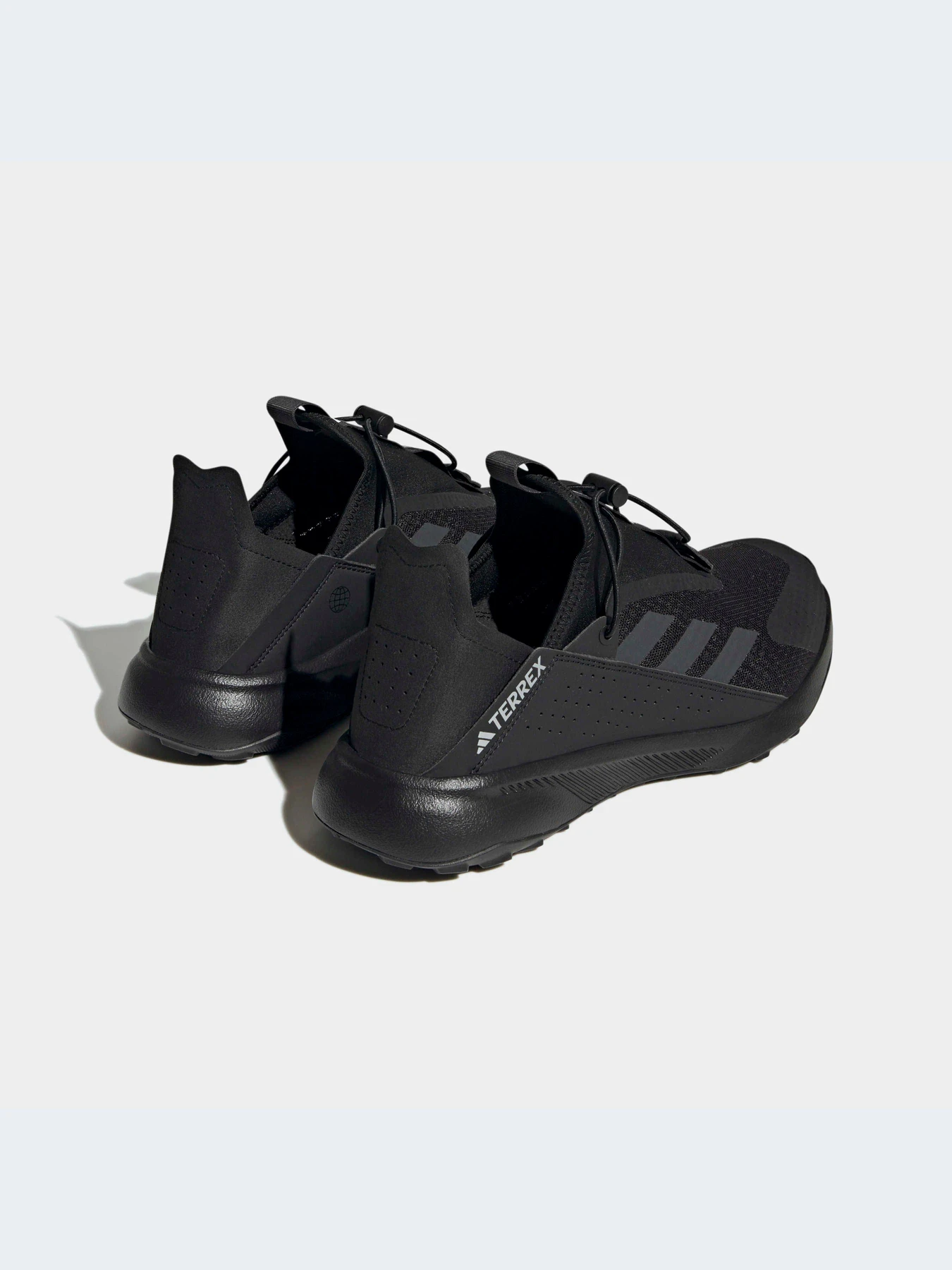 Кроссовки Adidas модель HP8623-KZ Кроссовки Adidas модель HP8623-KZ Фото