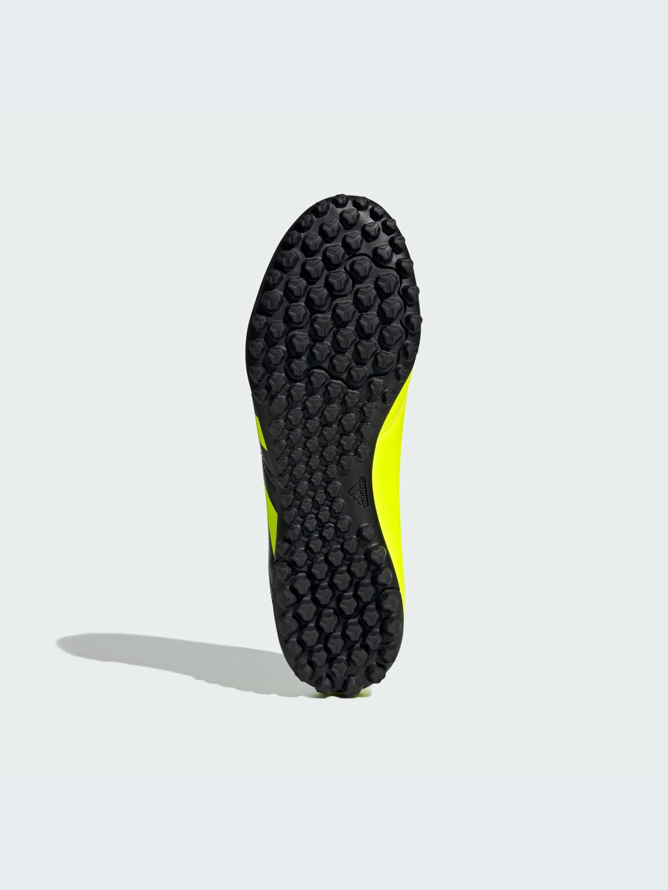 Кроссовки Adidas Predator модель IG7712-KZ Кроссовки Adidas Predator модель IG7712-KZ Фото