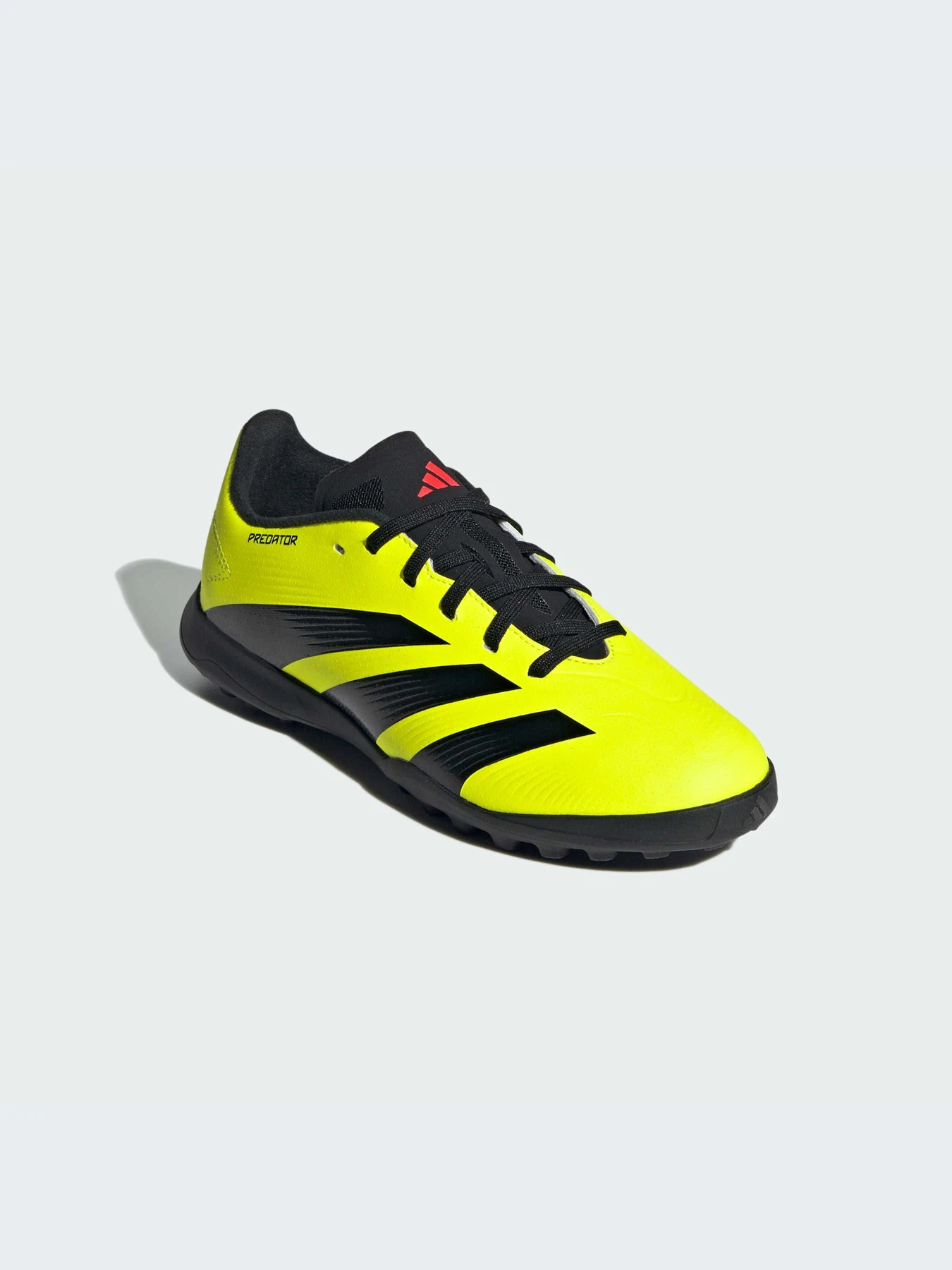 Кроссовки Adidas Predator модель IG5444-KZ Кроссовки Adidas Predator модель IG5444-KZ Фото