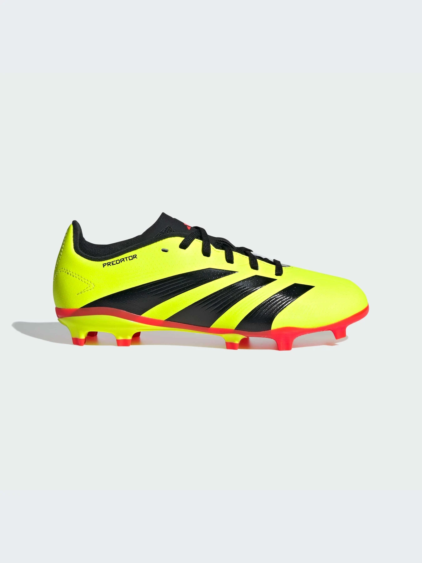 Кроссовки Adidas Predator модель IG7747-KZ Кроссовки Adidas Predator модель IG7747-KZ Фото