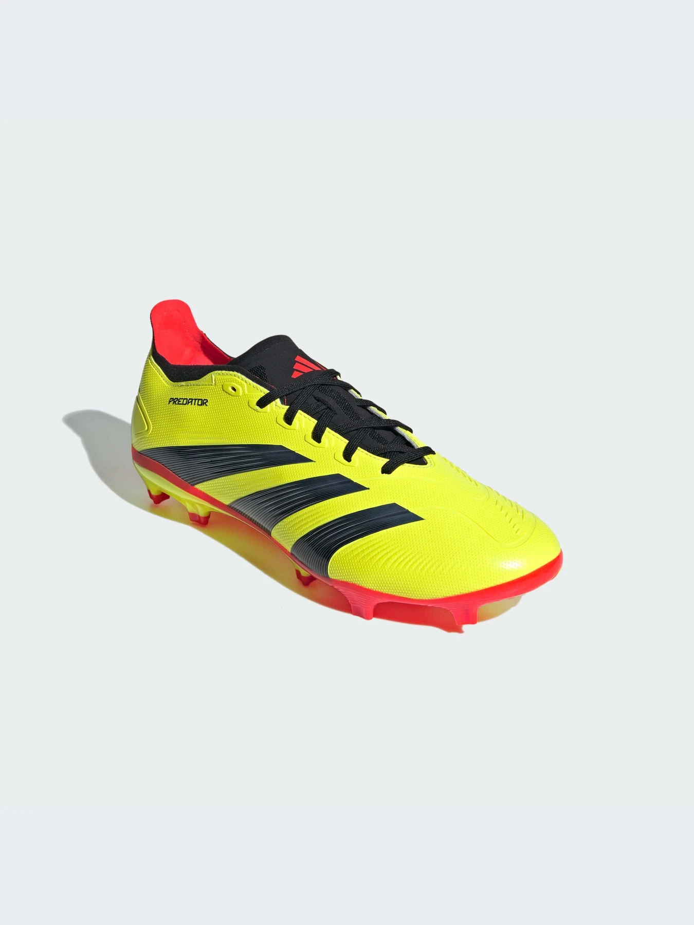 Кроссовки Adidas Predator модель IG7761-KZ Кроссовки Adidas Predator модель IG7761-KZ Фото