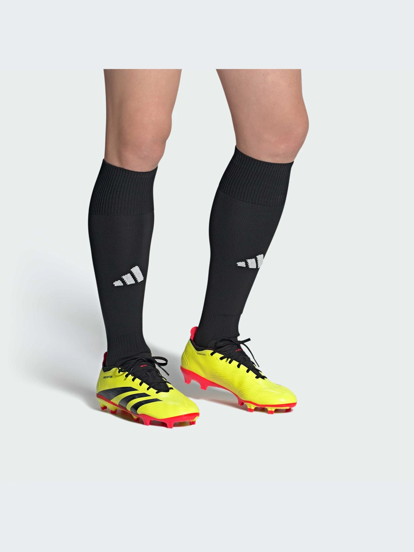 Кроссовки Adidas Predator модель IG7761-KZ Кроссовки Adidas Predator модель IG7761-KZ Фото