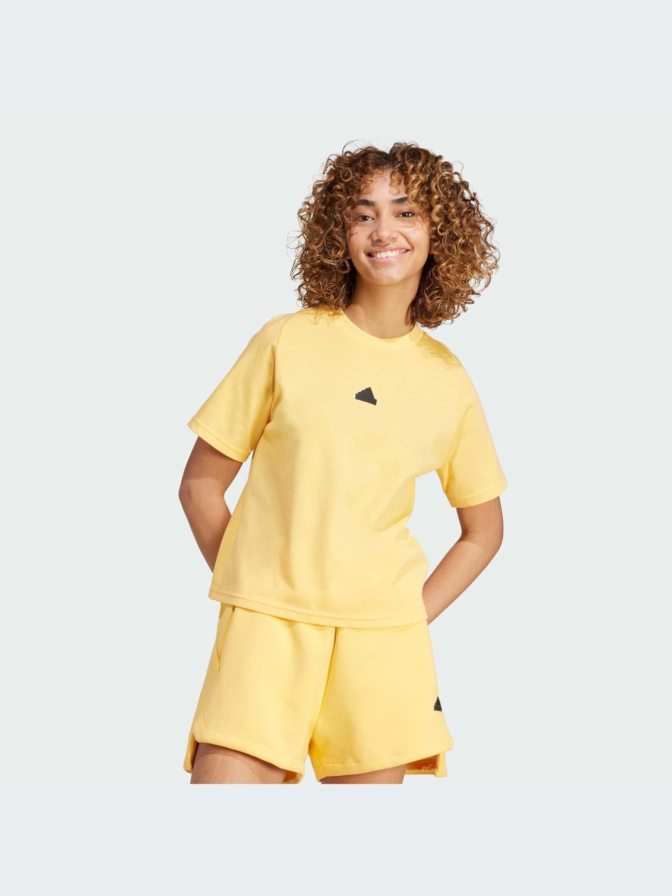 Футболки и поло Adidas ZNE модель IS3932-KZ Футболки и поло Adidas ZNE модель IS3932-KZ Фото
