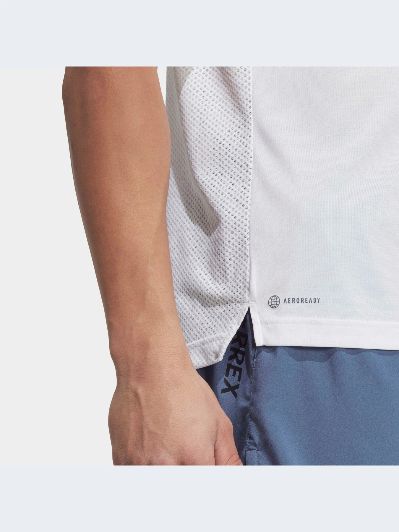 Футболки и поло Adidas модель HT9442-KZ Футболки и поло Adidas модель HT9442-KZ Фото