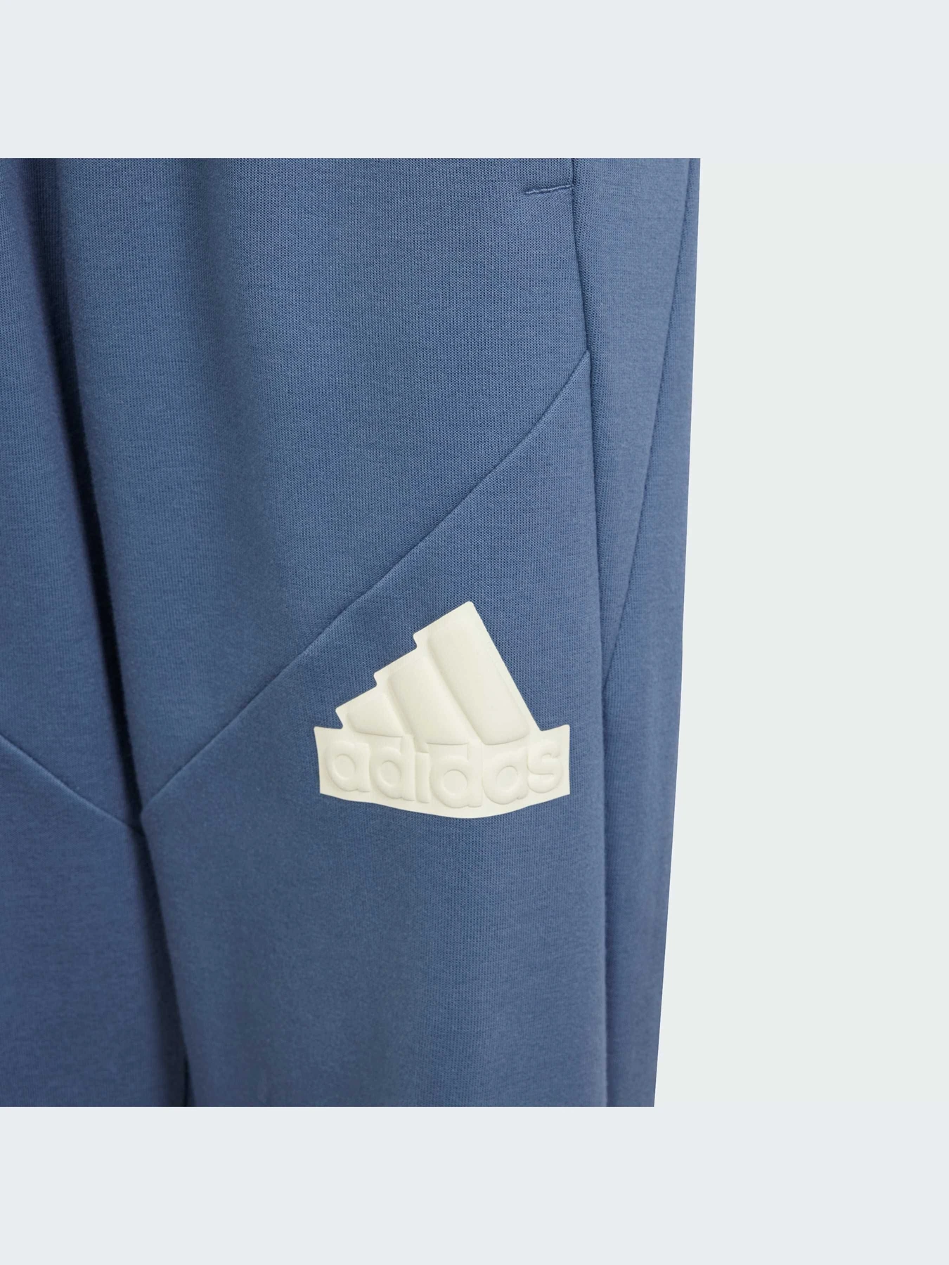 Брюки Adidas Культовые силуэты модель IS4395-KZ Брюки Adidas Культовые силуэты модель IS4395-KZ Фото