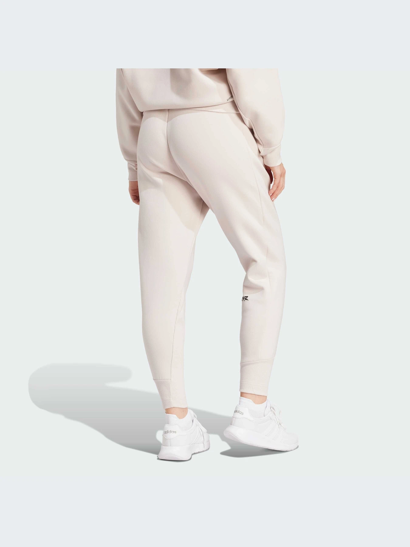 Брюки Adidas ZNE модель IS3937-KZ Брюки Adidas ZNE модель IS3937-KZ Фото