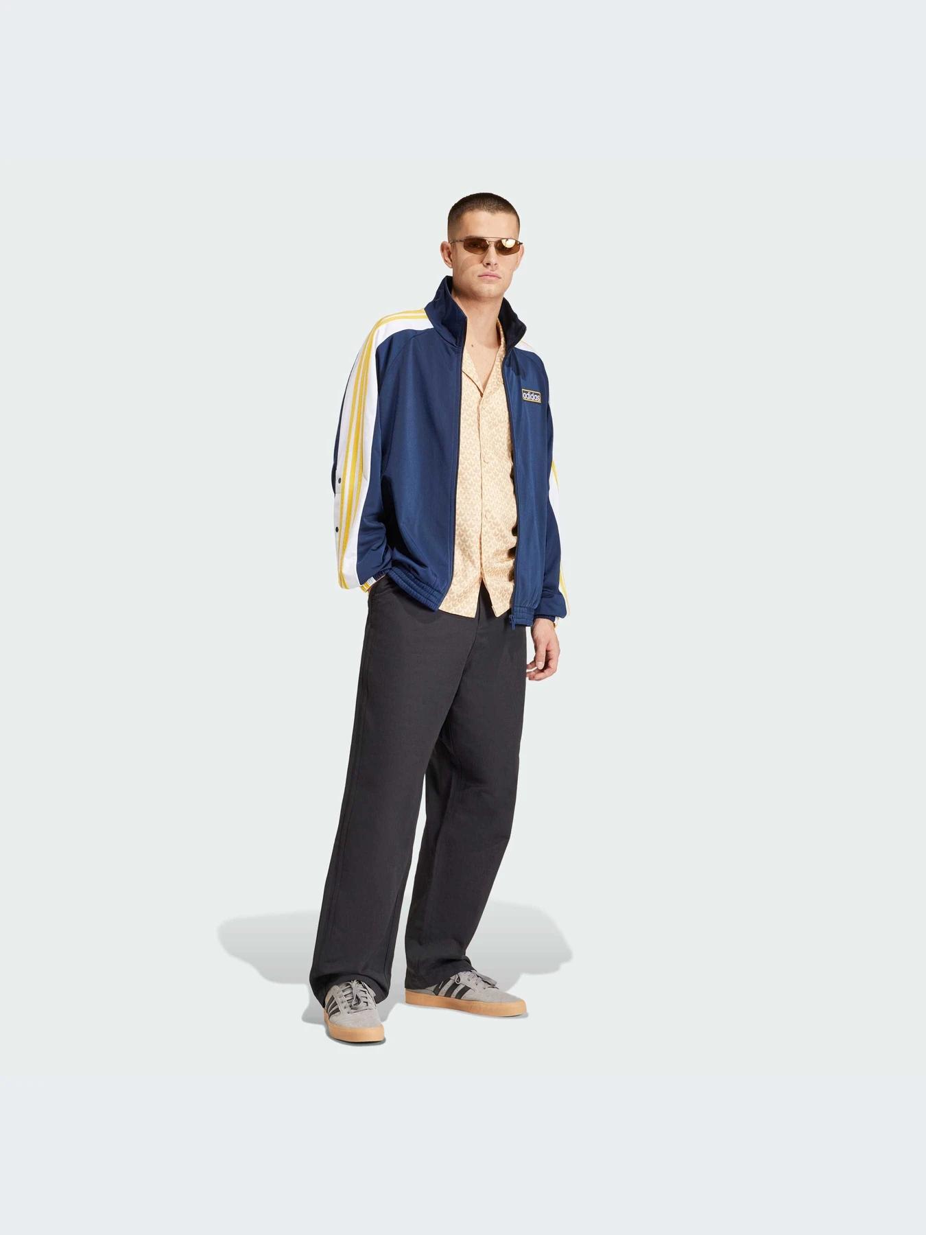 Худи и свитшоты Adidas Adicolor модель IU2363-KZ Худи и свитшоты Adidas Adicolor модель IU2363-KZ Фото