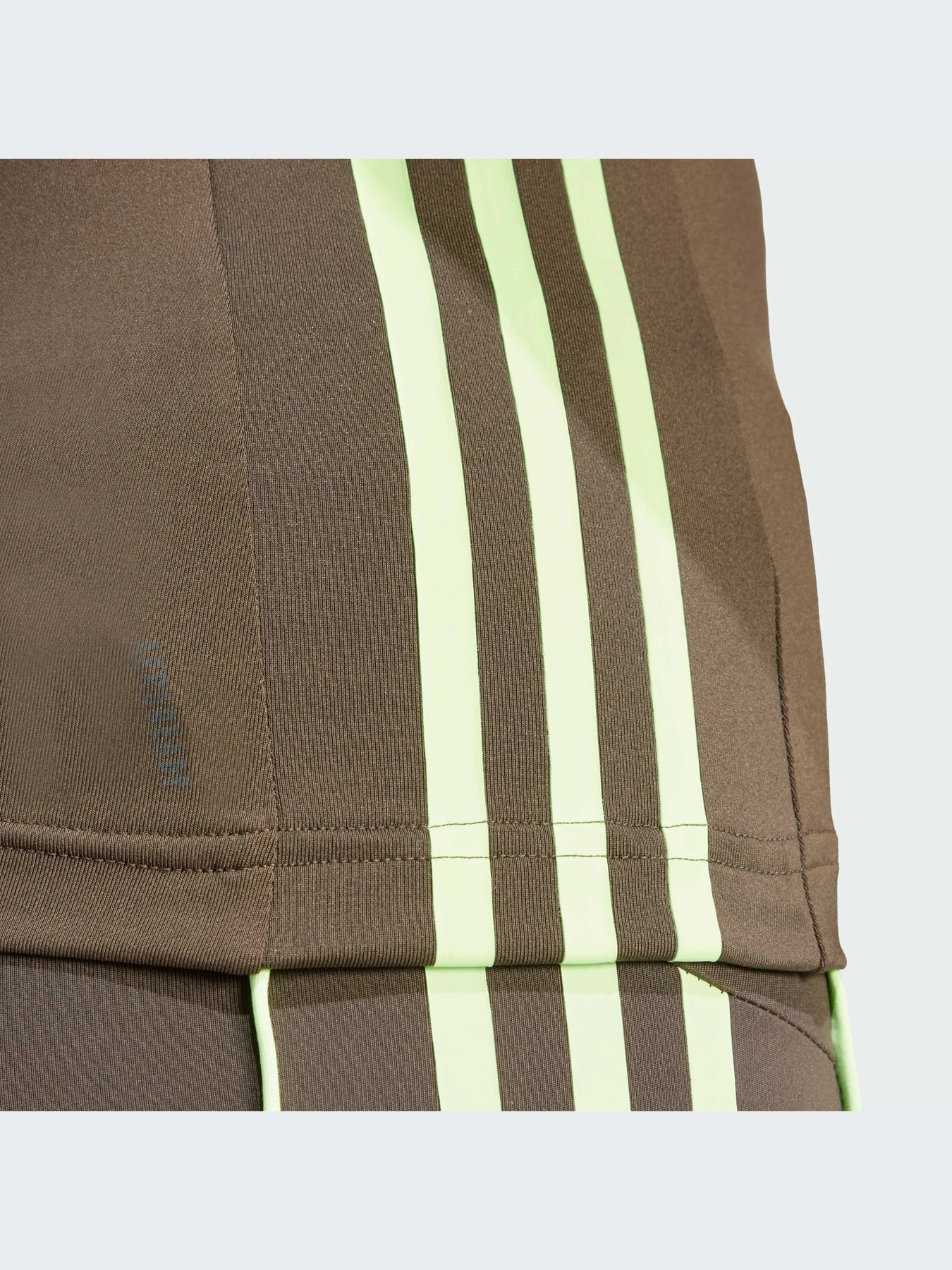 Футболки и поло Adidas модель IW8915-KZ Футболки и поло Adidas модель IW8915-KZ Фото