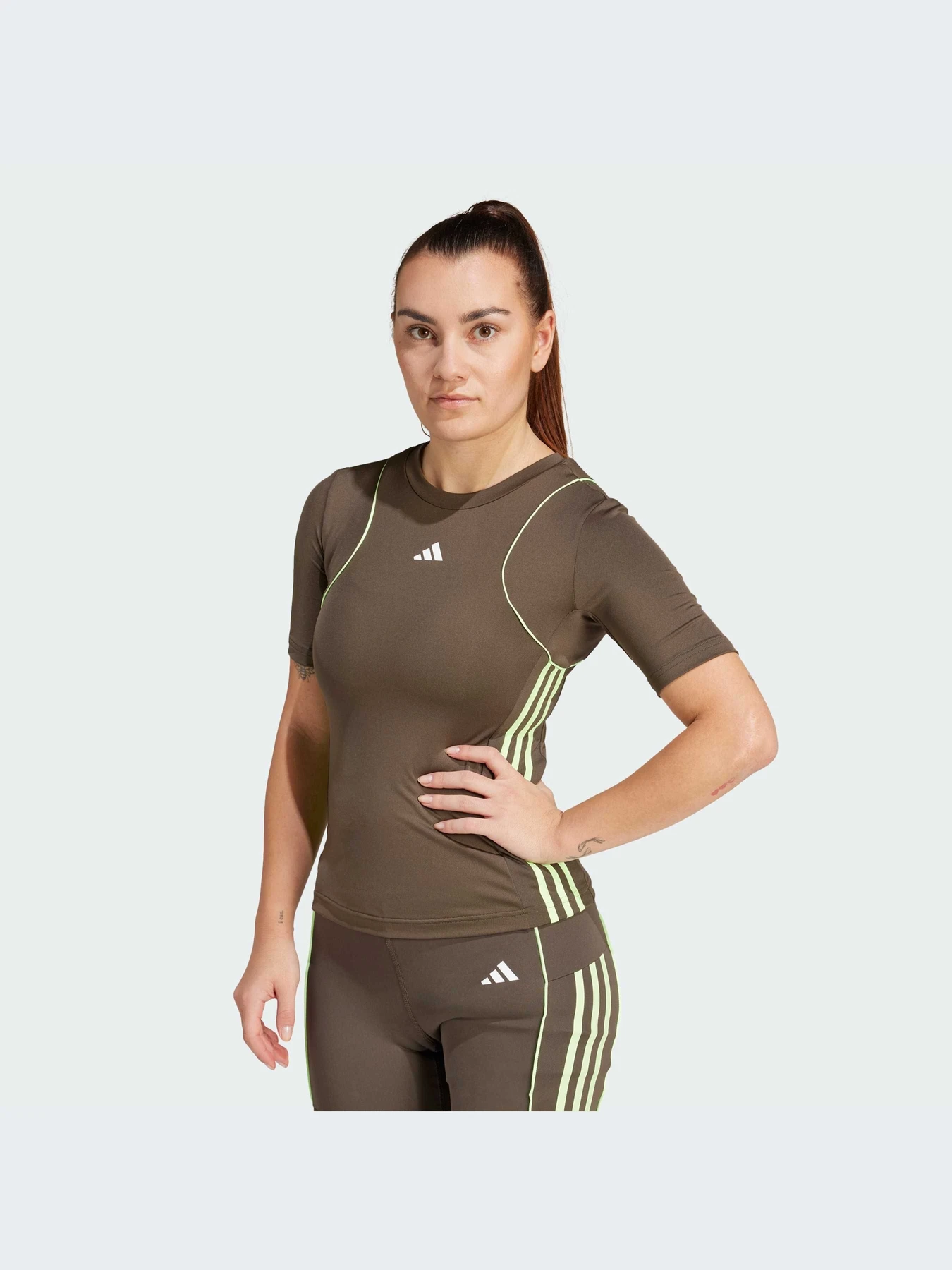 Футболки и поло Adidas модель IW8915-KZ Футболки и поло Adidas модель IW8915-KZ Фото