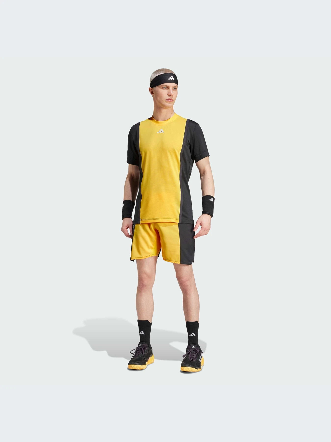 Футболки и поло Adidas модель IS8972-KZ Футболки и поло Adidas модель IS8972-KZ Фото