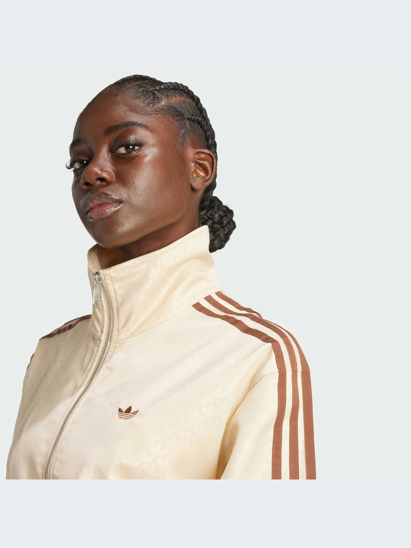 Худи и свитшоты Adidas Graphics модель IS3860-KZ Худи и свитшоты Adidas Graphics модель IS3860-KZ Фото