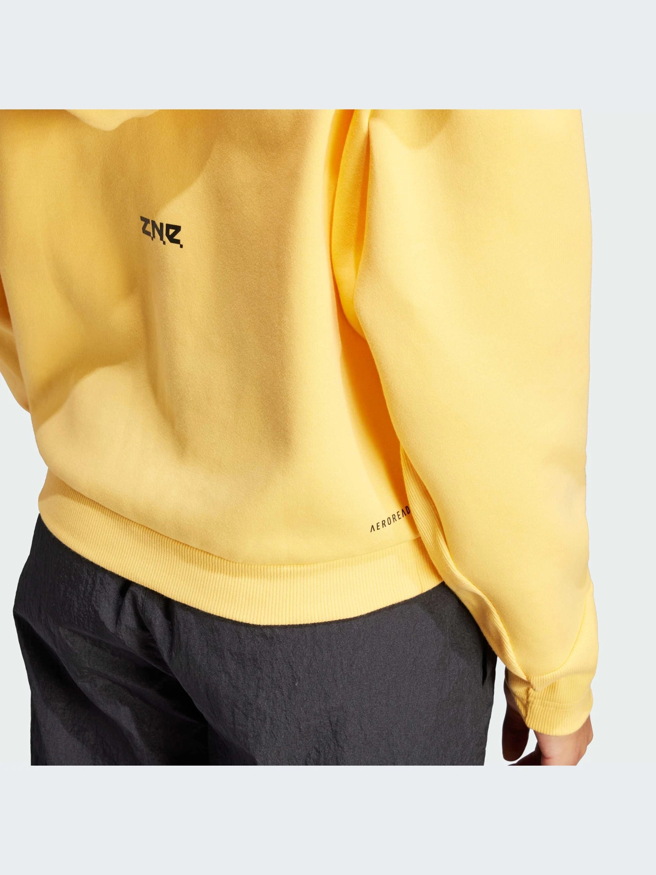 Худи и свитшоты Adidas ZNE модель IS3940-KZ Худи и свитшоты Adidas ZNE модель IS3940-KZ Фото