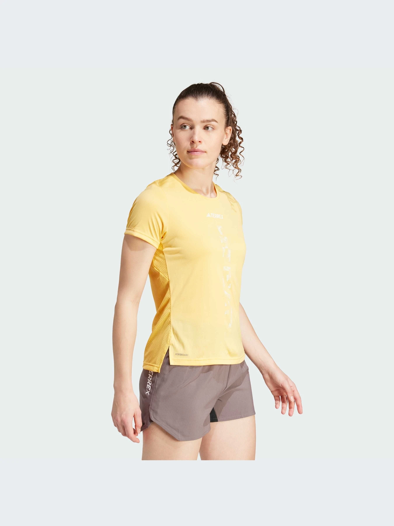 Футболки и поло Adidas модель IP4823-KZ Футболки и поло Adidas модель IP4823-KZ Фото