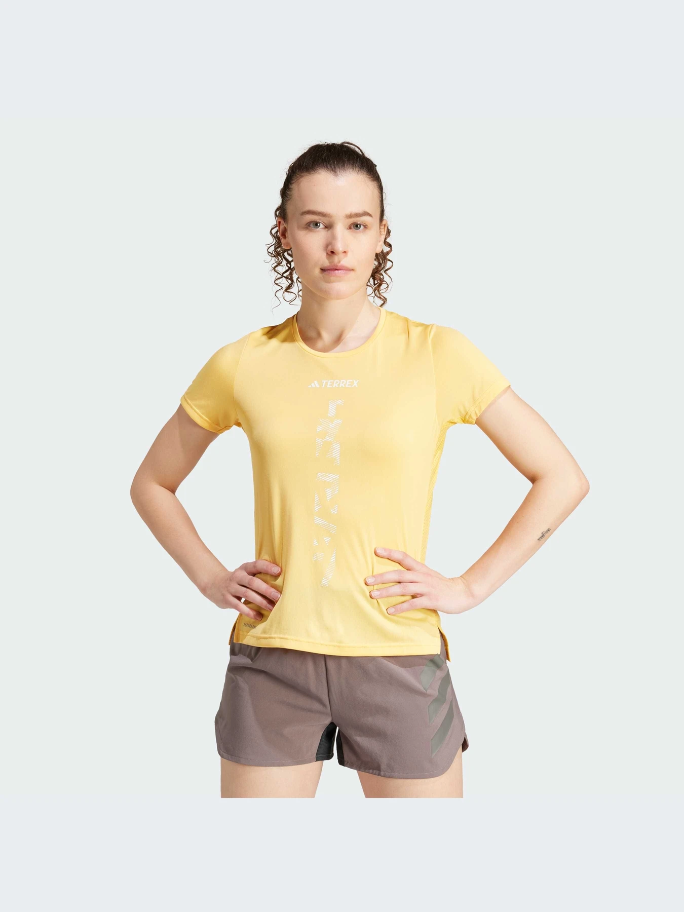 Футболки и поло Adidas модель IP4823-KZ Футболки и поло Adidas модель IP4823-KZ Фото