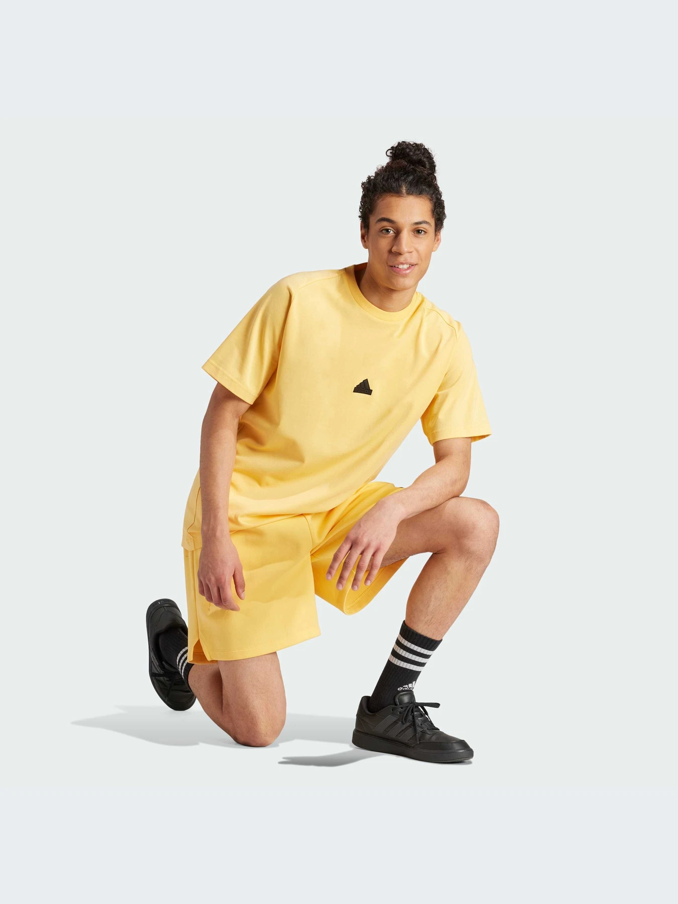 Футболки и поло Adidas ZNE модель IR5238-KZ Футболки и поло Adidas ZNE модель IR5238-KZ Фото