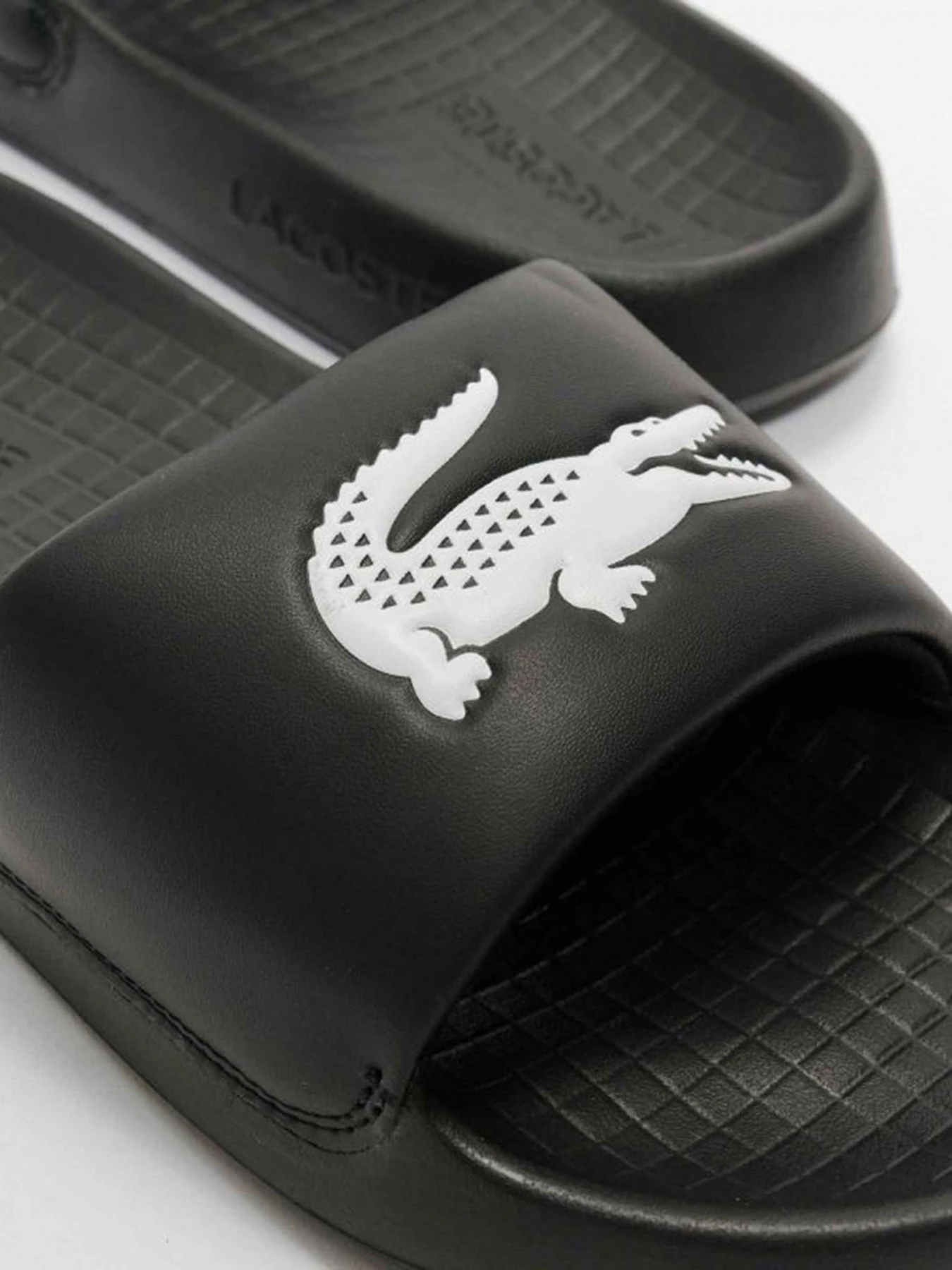 Шлёпанцы Lacoste модель 745CMA0002312 Фото