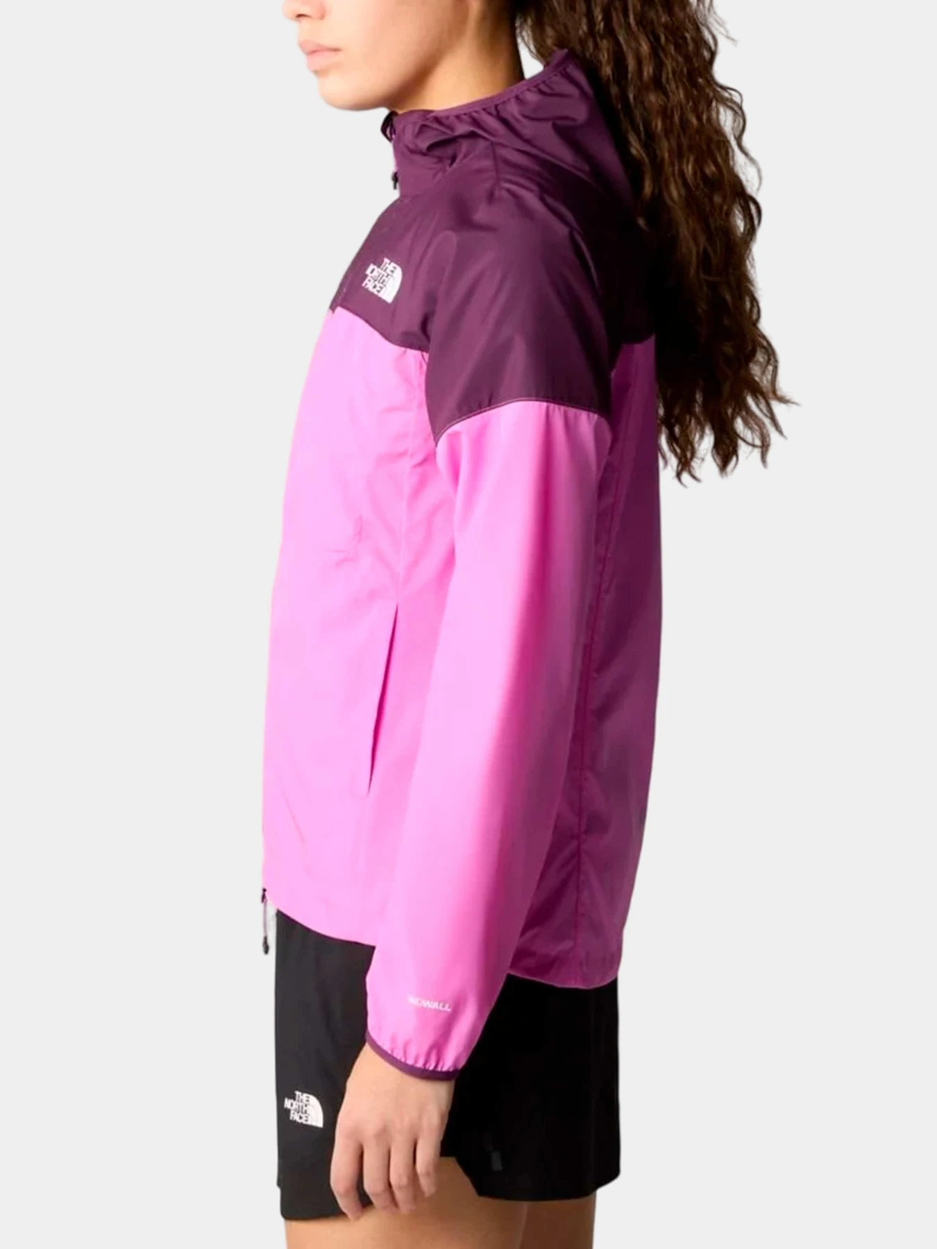 Куртки и дубленки The North Face модель NF0A8720ROP1 Куртки и дубленки The North Face модель NF0A8720ROP1 Фото