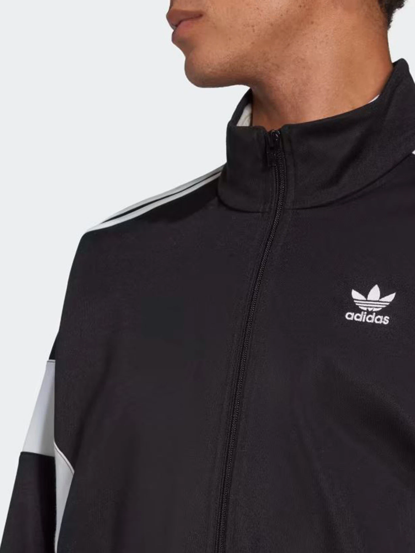 Худи и свитшоты Adidas модель HS2064 Худи и свитшоты Adidas модель HS2064 Фото