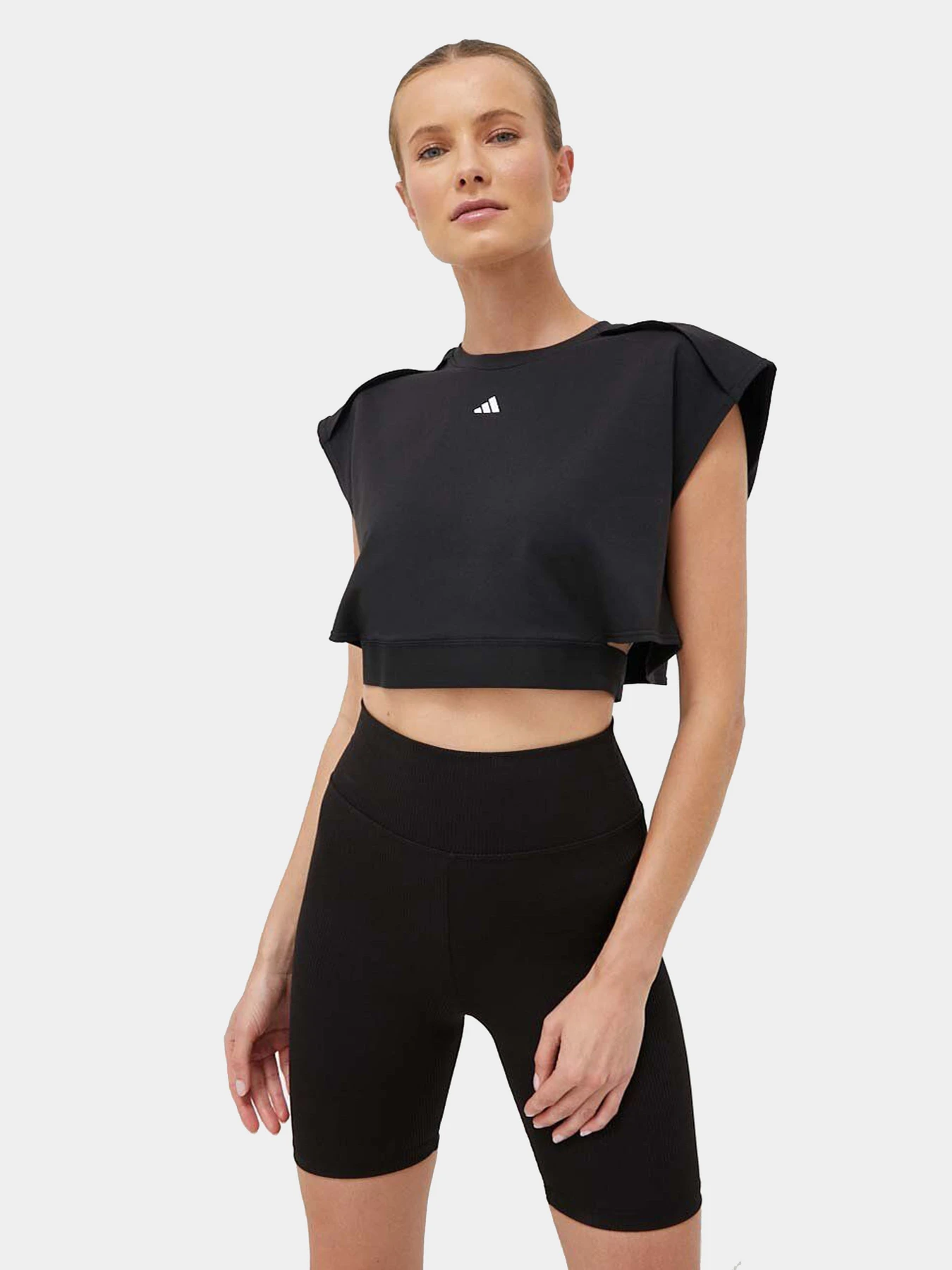 Футболки и поло Adidas модель IA1034 Футболки и поло Adidas модель IA1034 Фото