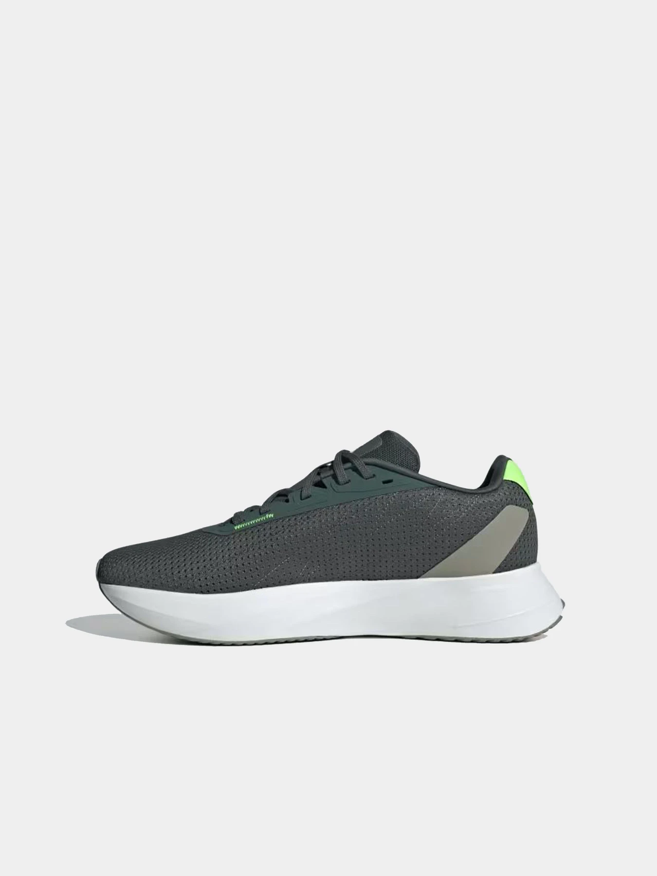 Кроссовки Adidas модель IF3886 Кроссовки Adidas модель IF3886 Фото