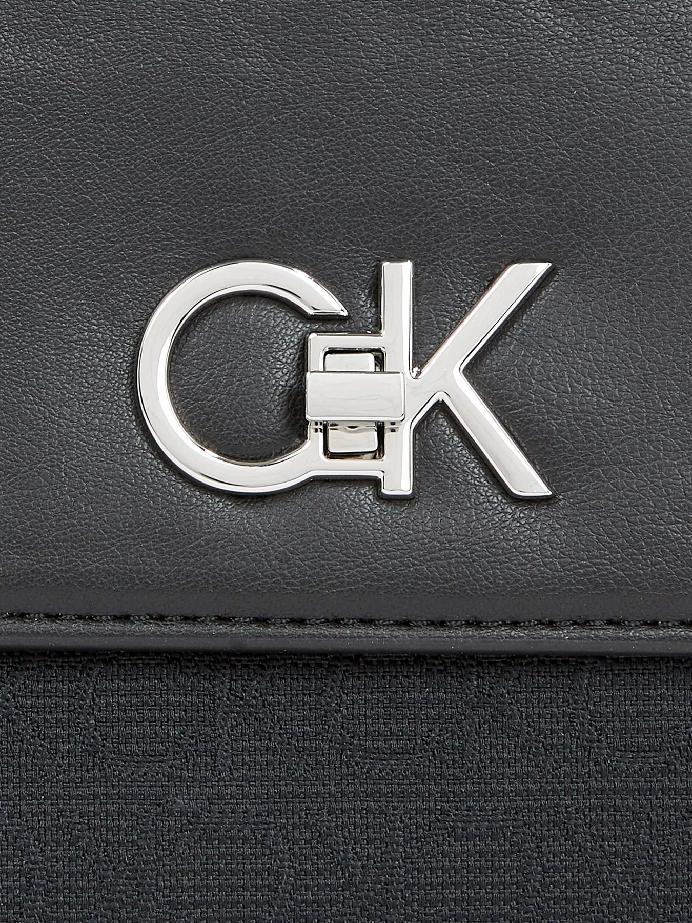 Сумки Calvin Klein модель K60K611755-0GK Фото