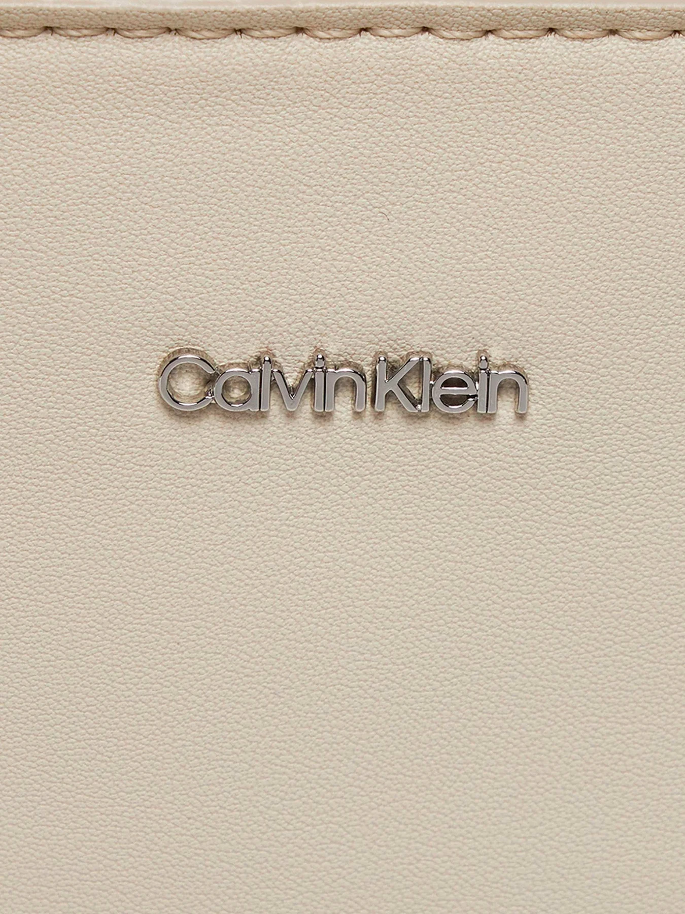 Сумки Calvin Klein модель K60K611873-PC4 Фото