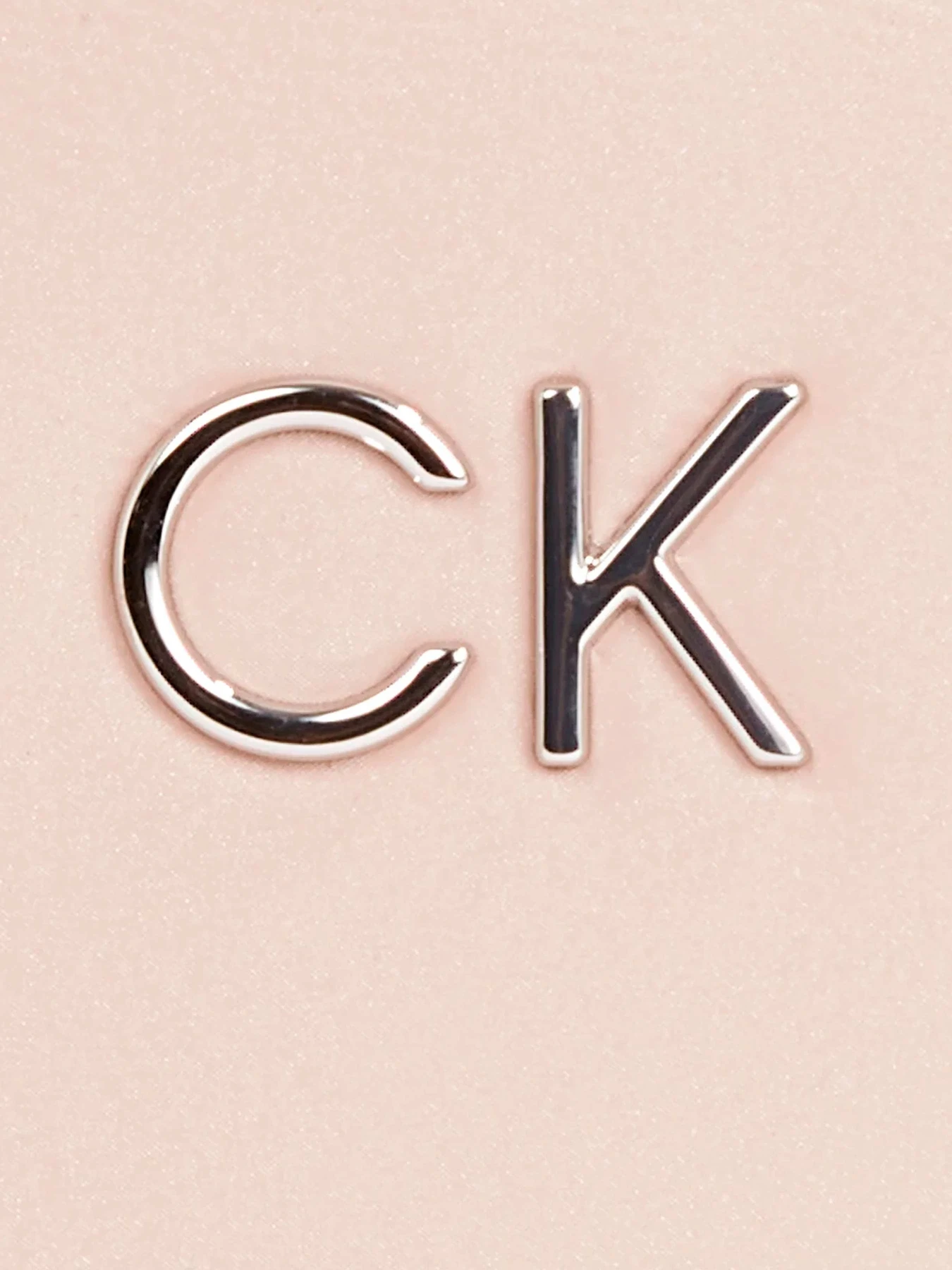 Сумки Calvin Klein модель K60K611880-PE1 Фото