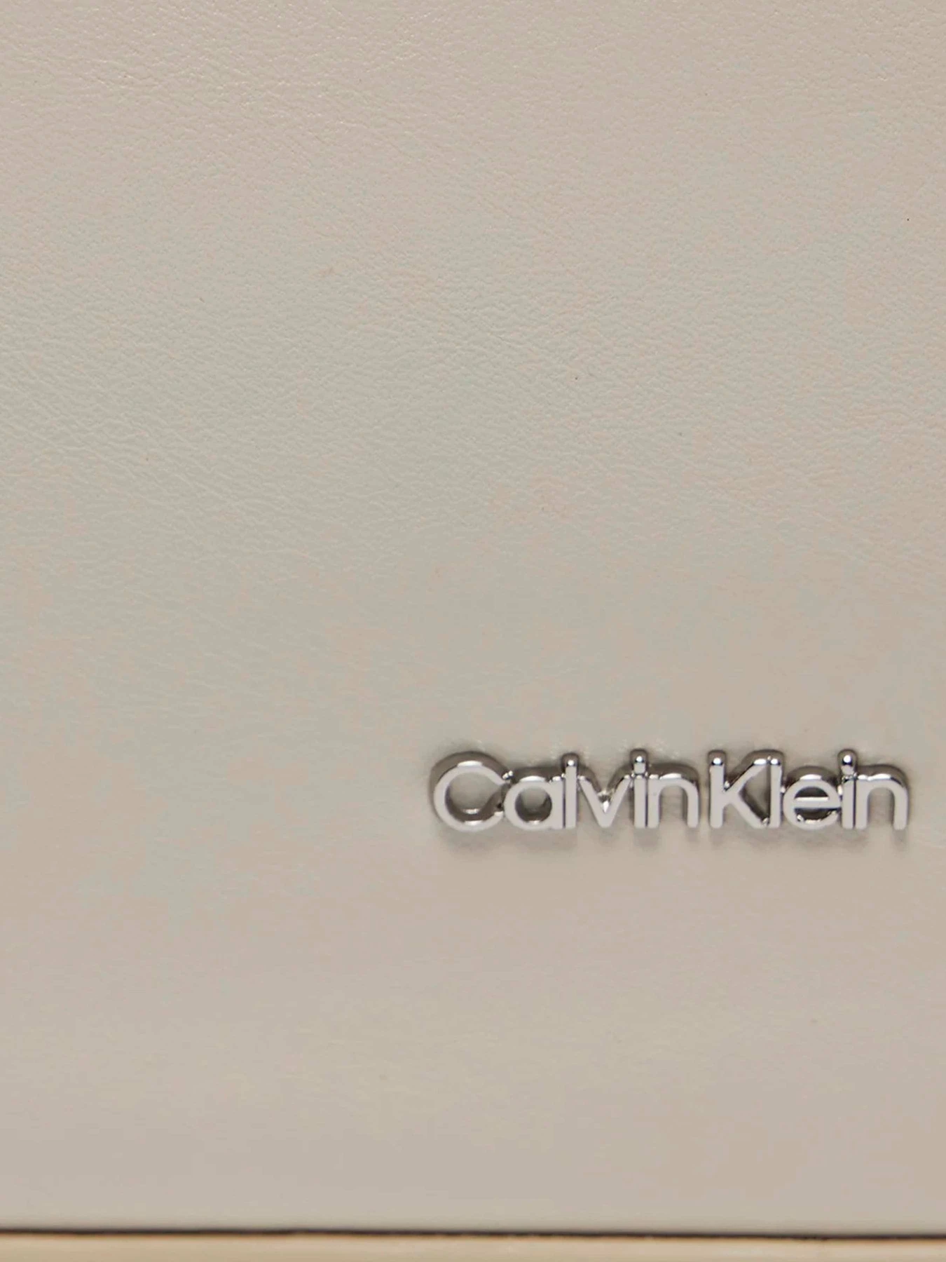 Сумки Calvin Klein модель K60K611885-PC4 Фото