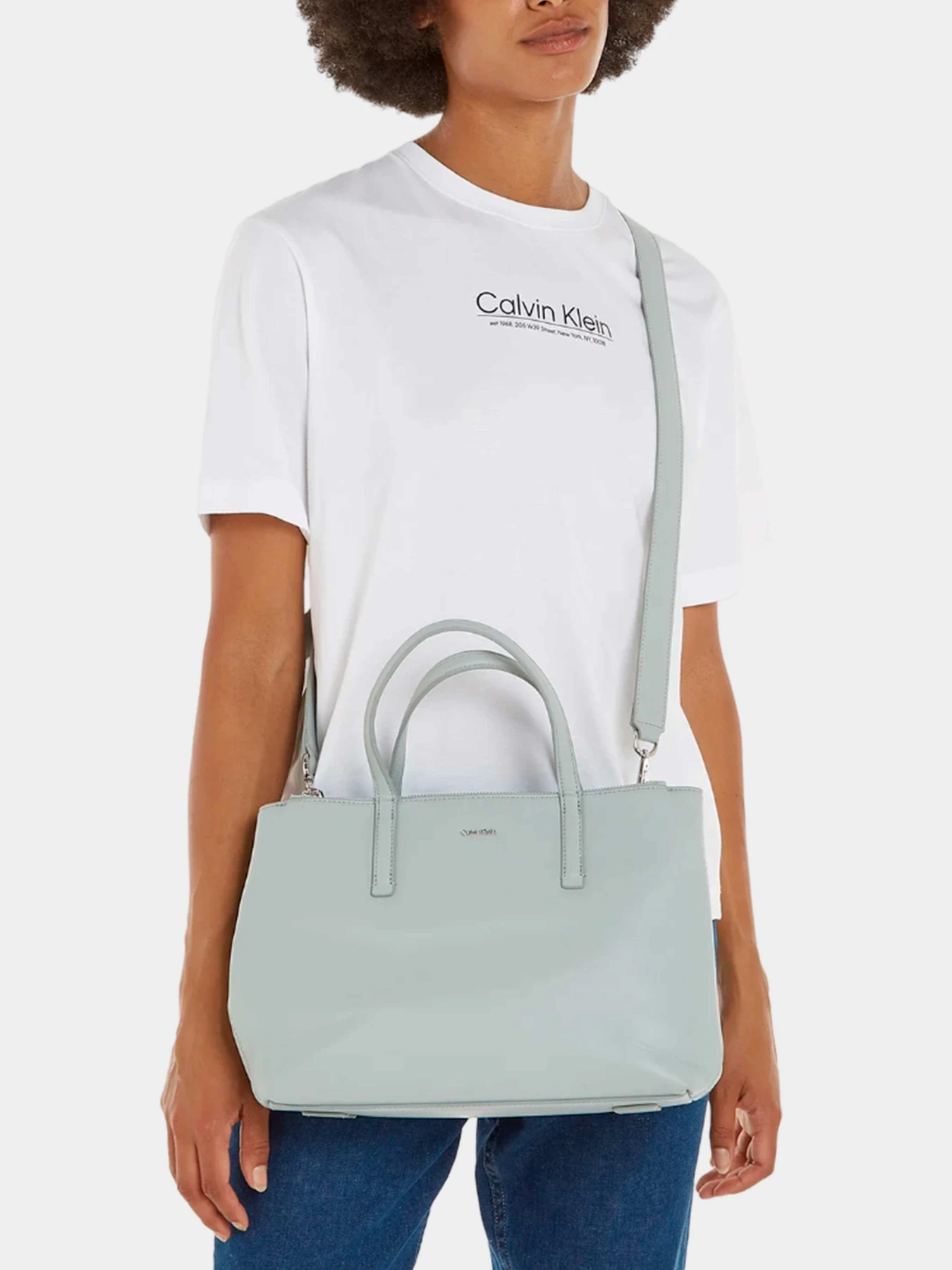 Сумки Calvin Klein модель K60K611929-PEB Сумки Calvin Klein модель K60K611929-PEB Фото