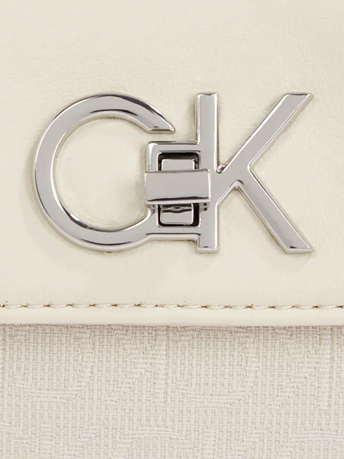 Сумки Calvin Klein модель K60K611989-PC4 Фото