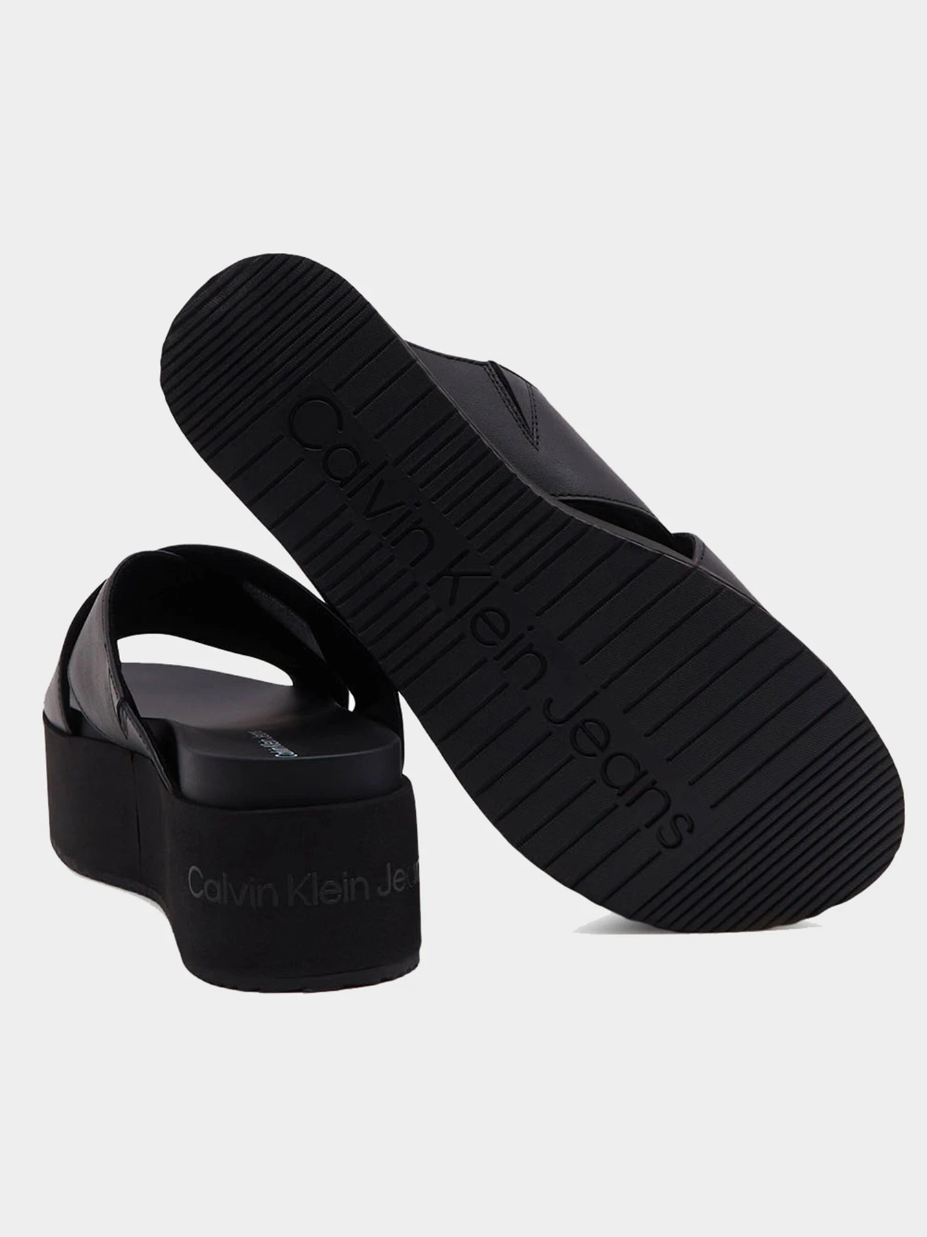 Сандалии Calvin Klein модель YW0YW01349-0GT Сандалии Calvin Klein модель YW0YW01349-0GT Фото