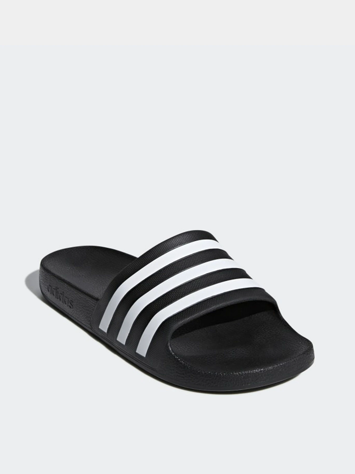 Шлёпанцы Adidas модель F35543 Шлёпанцы Adidas модель F35543 Фото