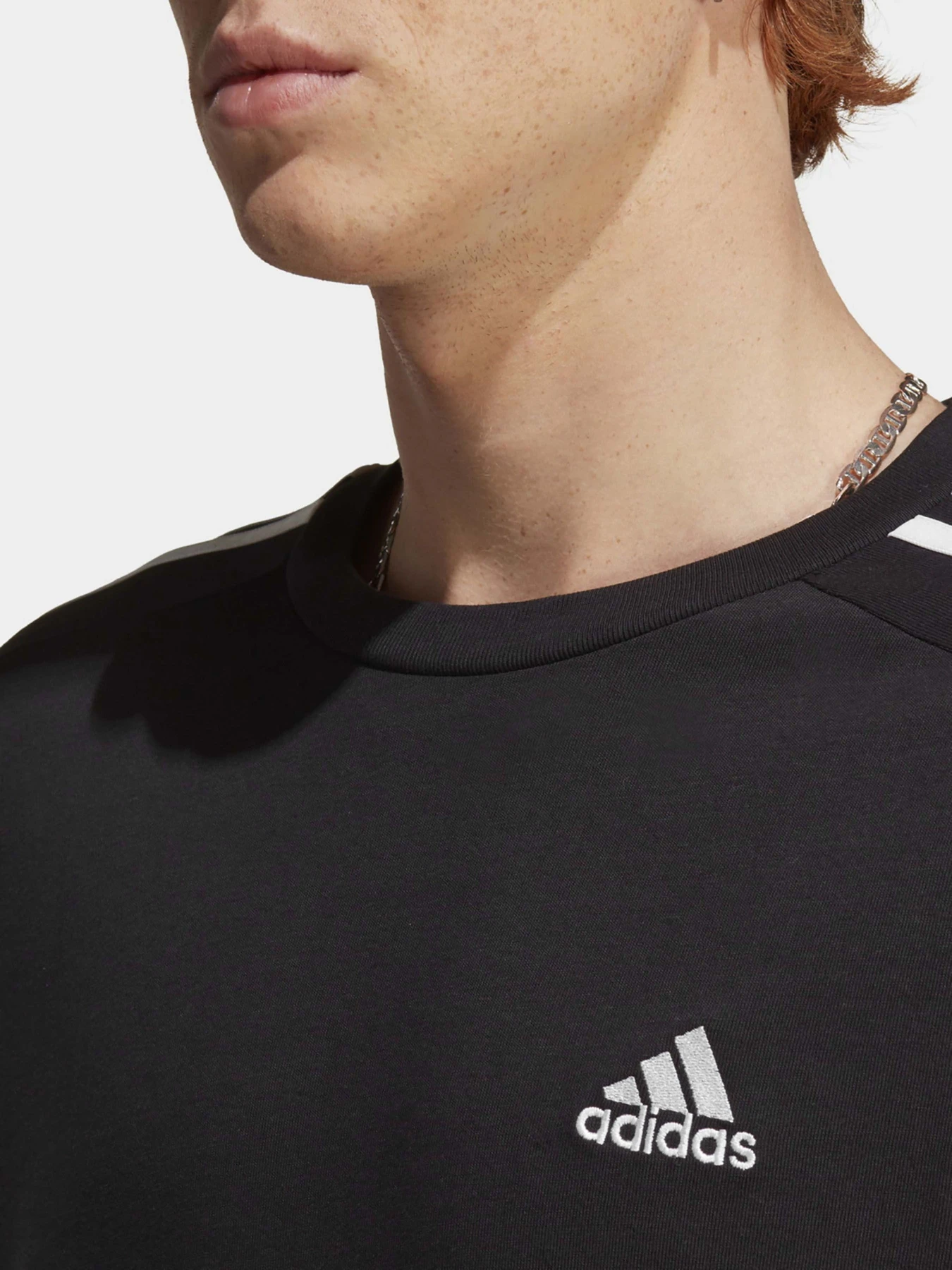 Футболки и поло Adidas модель IC9334 Футболки и поло Adidas модель IC9334 Фото