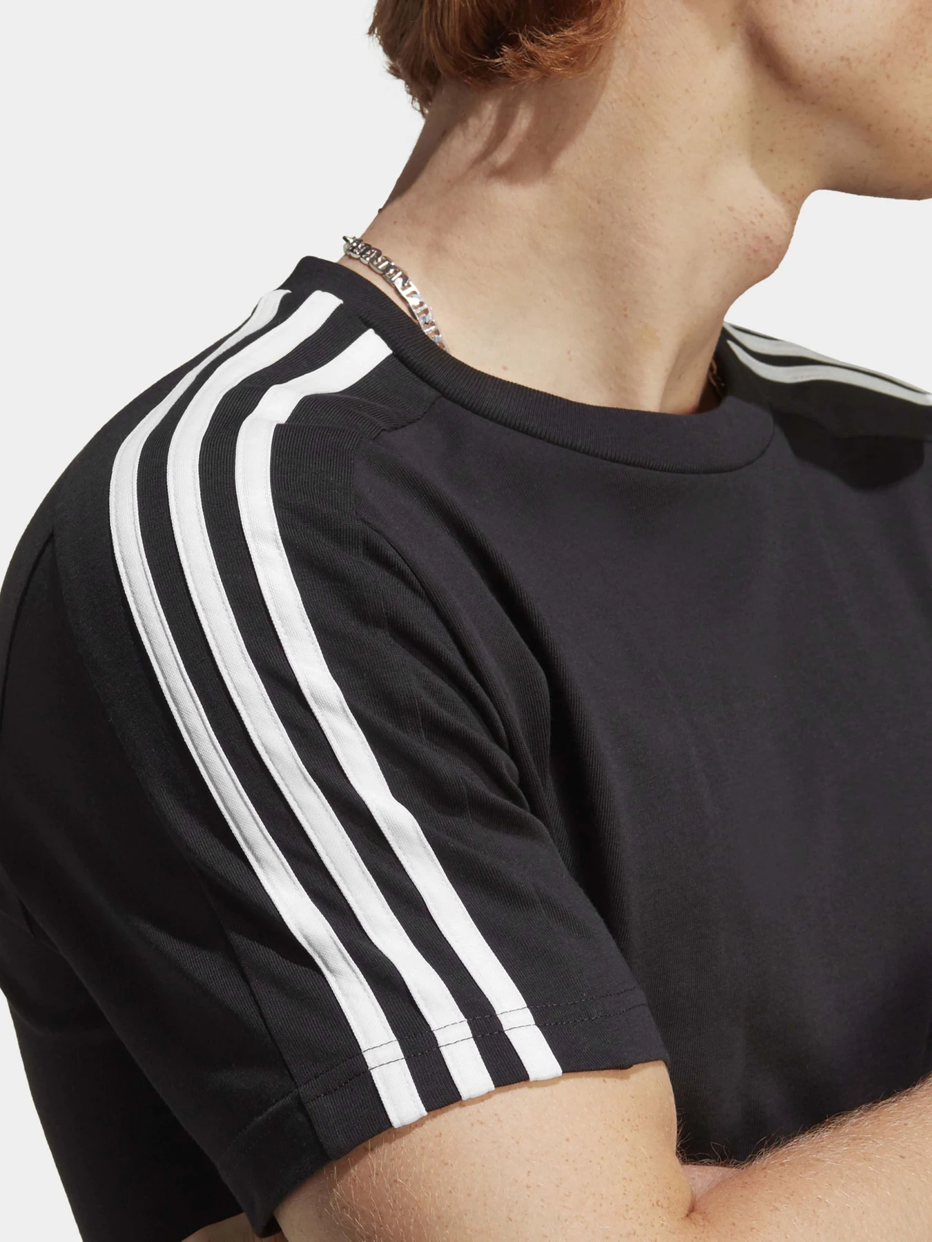 Футболки и поло Adidas модель IC9334 Футболки и поло Adidas модель IC9334 Фото