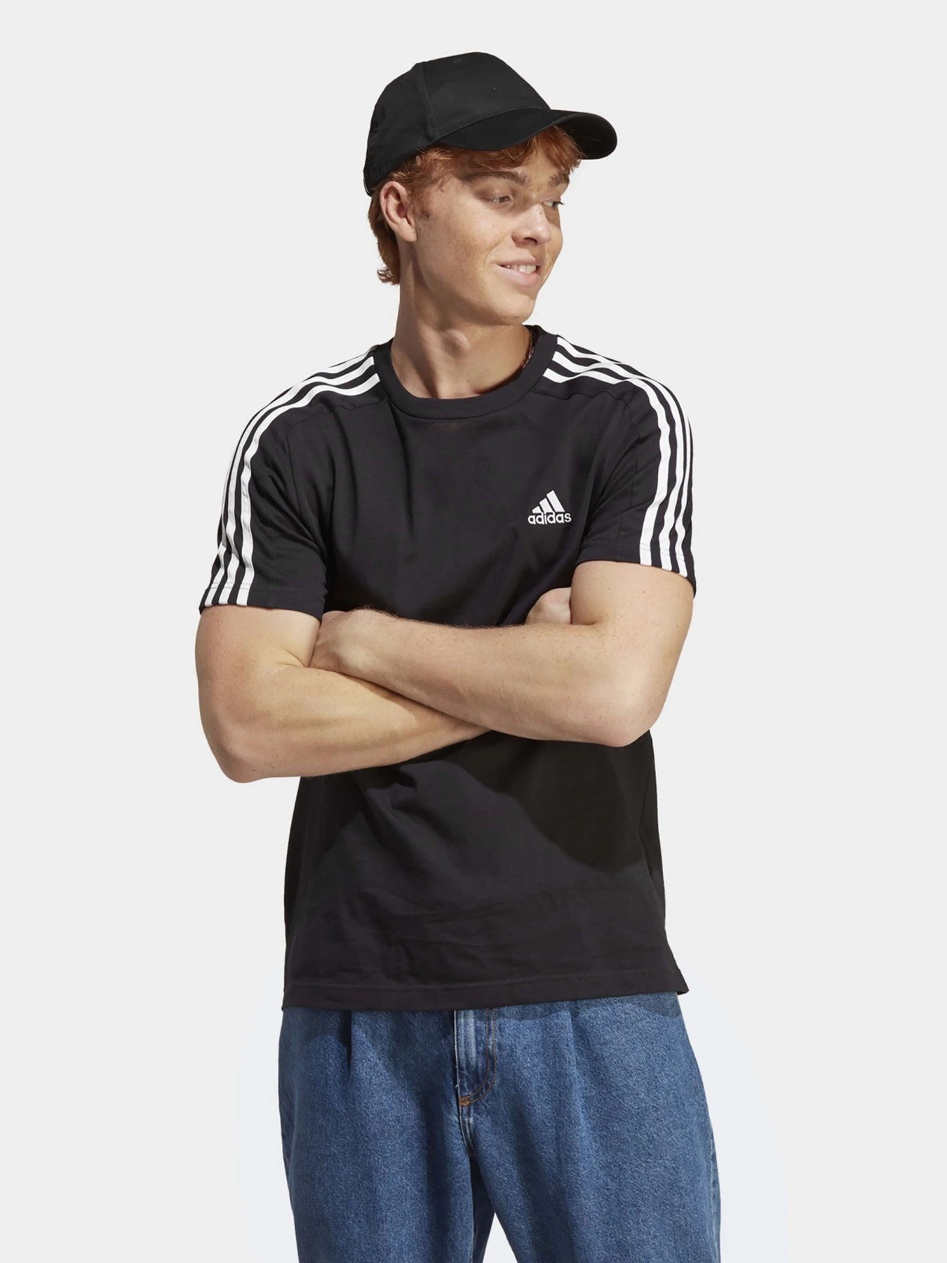 Футболки и поло Adidas модель IC9334 Футболки и поло Adidas модель IC9334 Фото