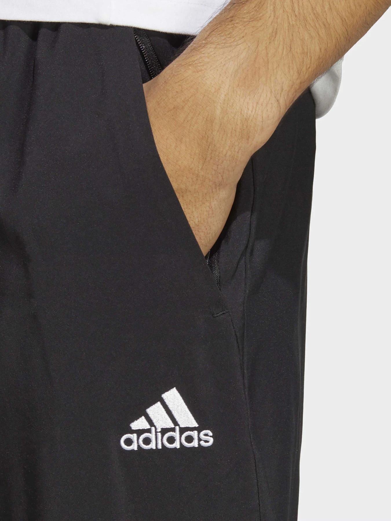 Брюки Adidas модель IC0059 Брюки Adidas модель IC0059 Фото
