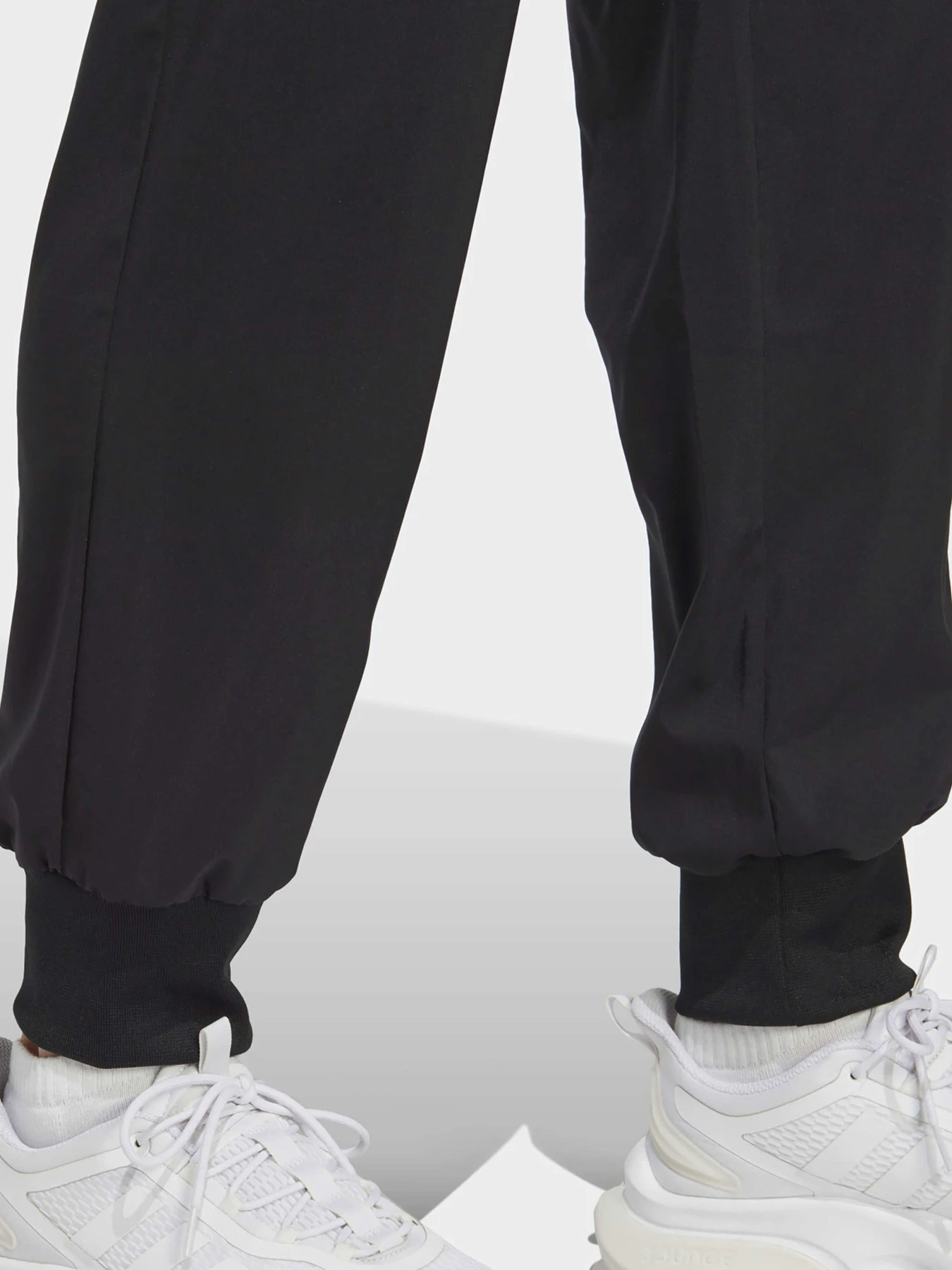 Брюки Adidas модель IC0059 Брюки Adidas модель IC0059 Фото