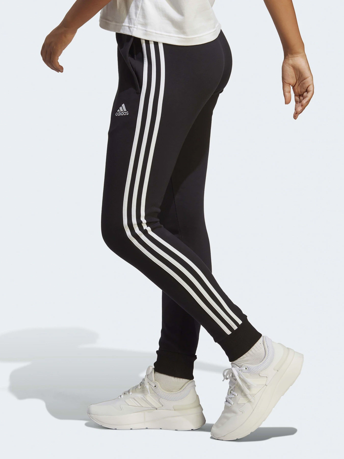 Брюки Adidas модель IC8770 Брюки Adidas модель IC8770 Фото